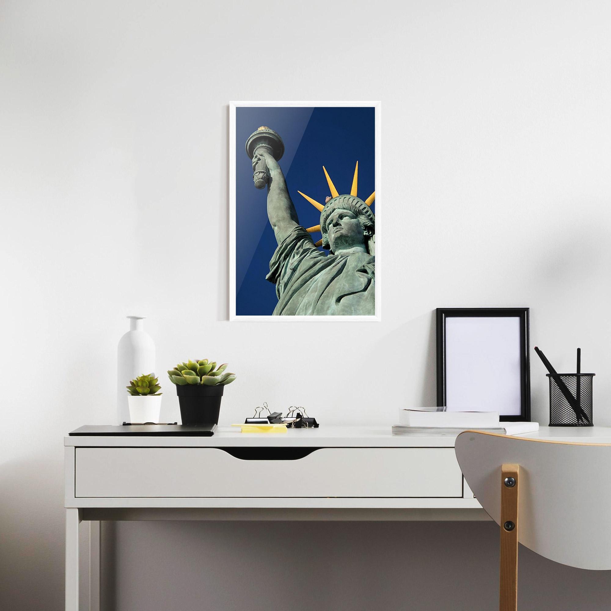 Keretezett Poszter Statue Of Liberty mockup 7