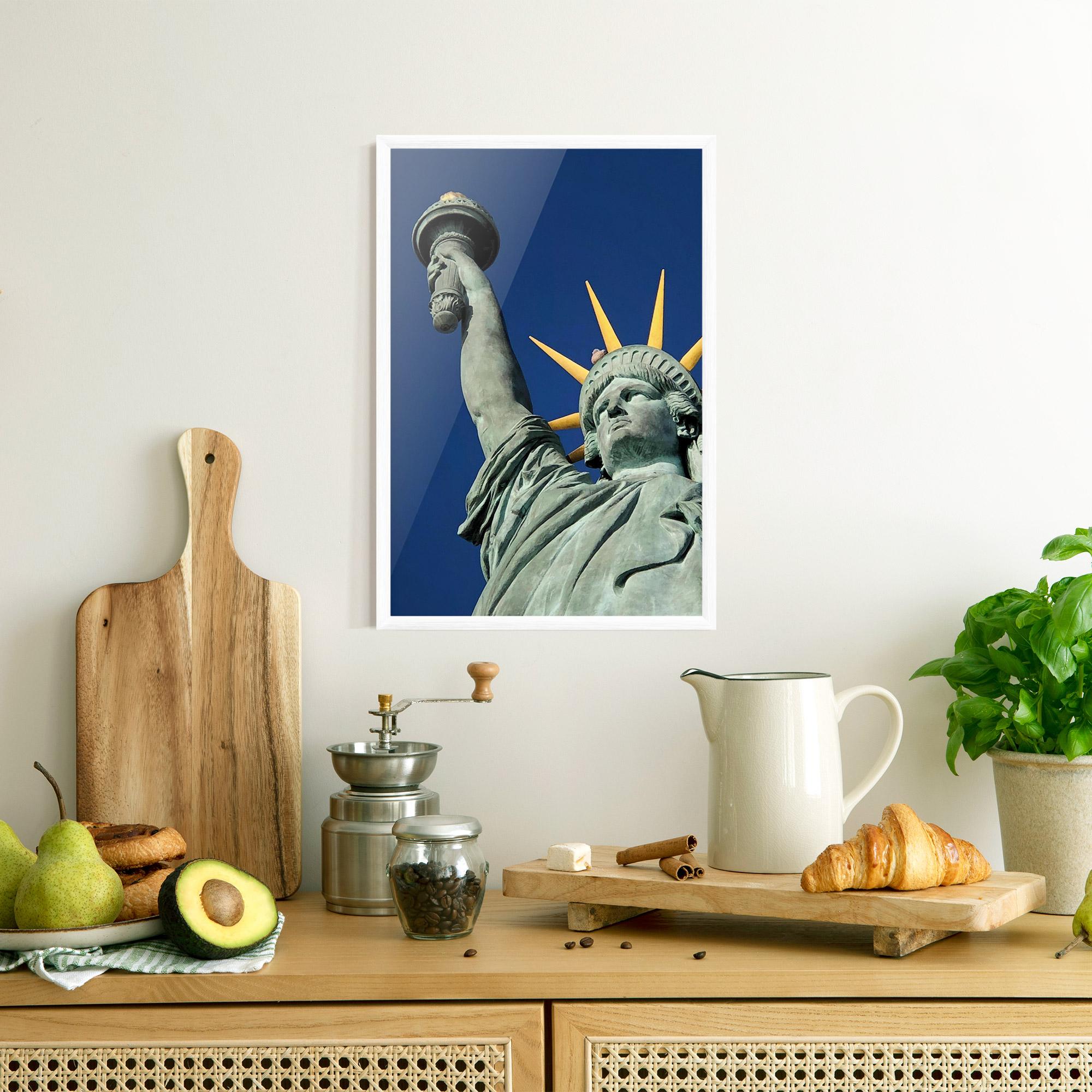 Keretezett Poszter Statue Of Liberty mockup 8