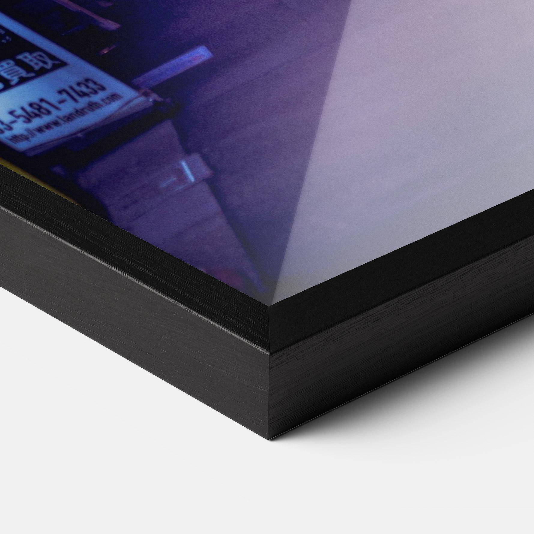 Keretezett Poszter Purple Blue Lights mockup 3