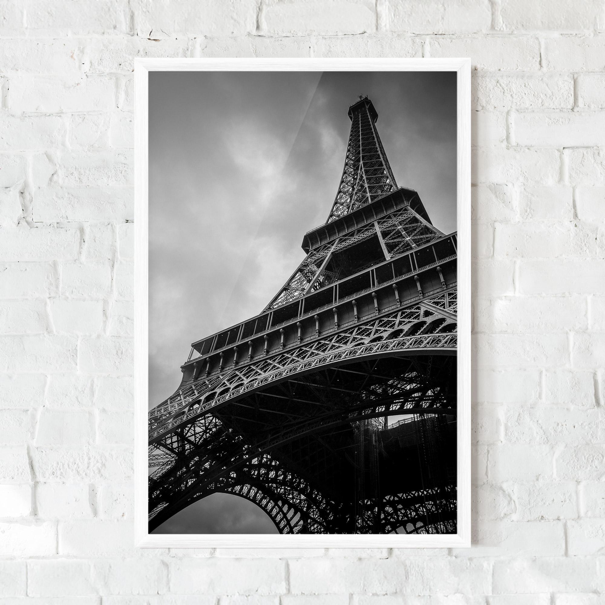 Keretezett Poszter Eiffel Grey Tower mockup 0