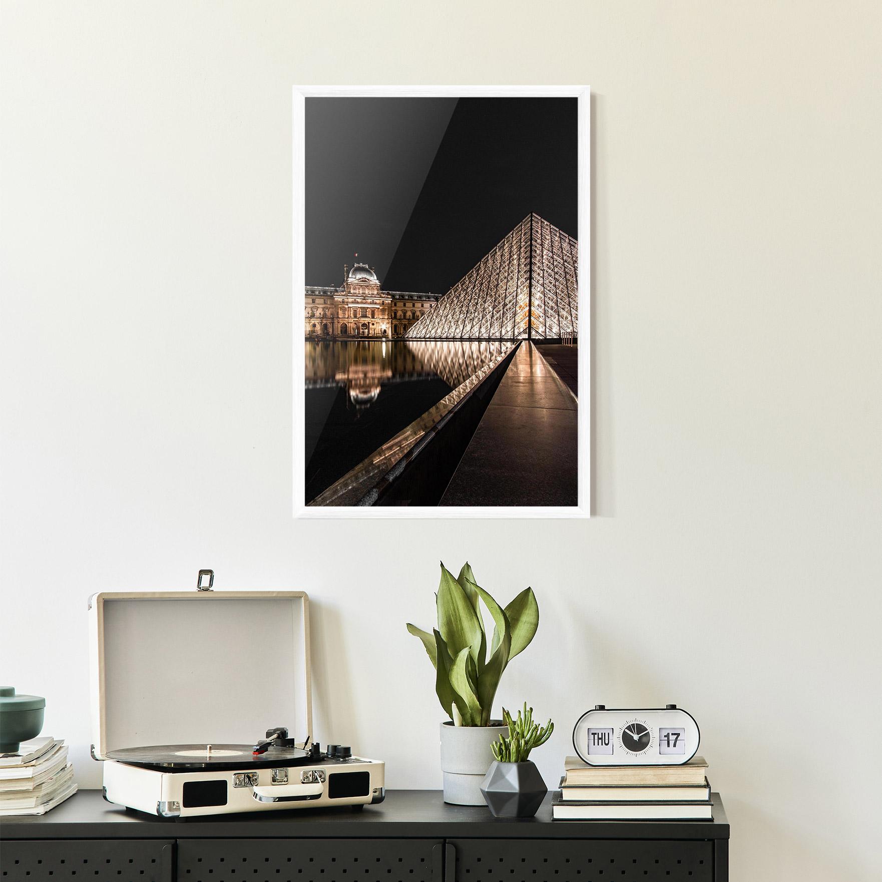 Keretezett Poszter Louvre Night mockup 2