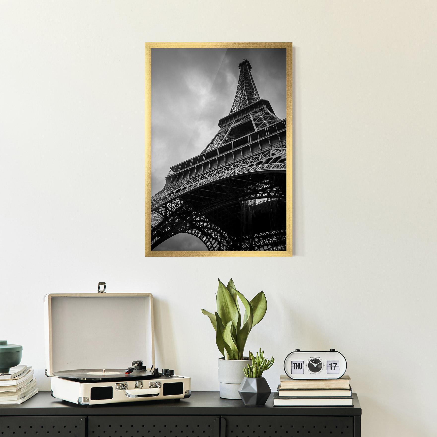 Keretezett Poszter Eiffel Grey Tower mockup 2