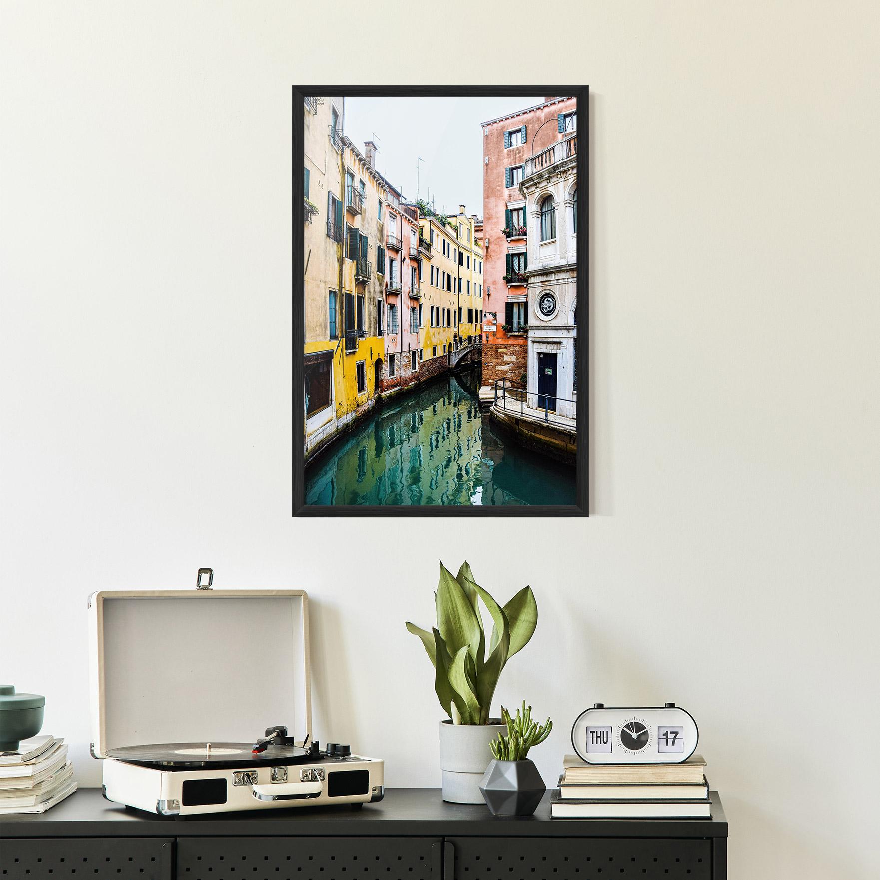 Keretezett Poszter Colorful Water Building mockup 2