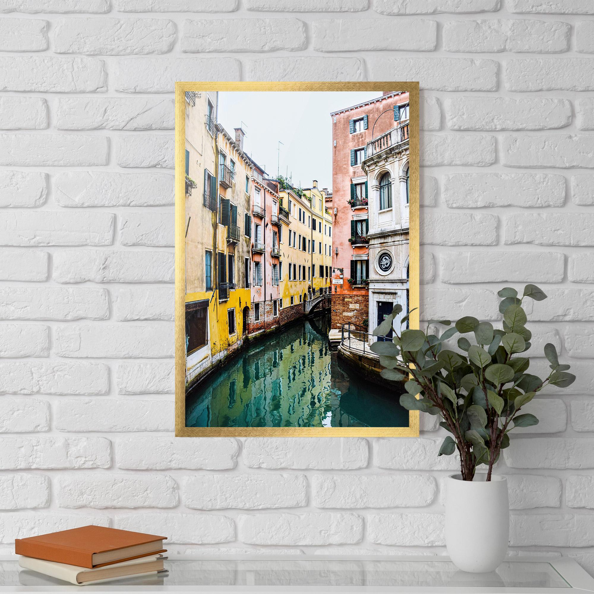 Keretezett Poszter Colorful Water Building mockup 5