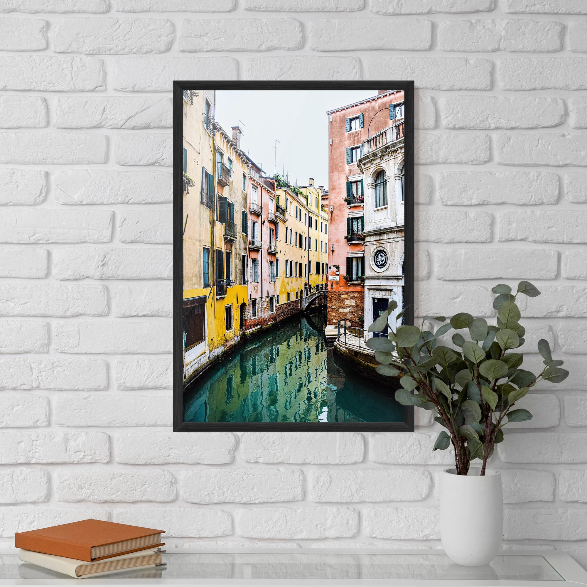 Keretezett Poszter Colorful Water Building mockup 5