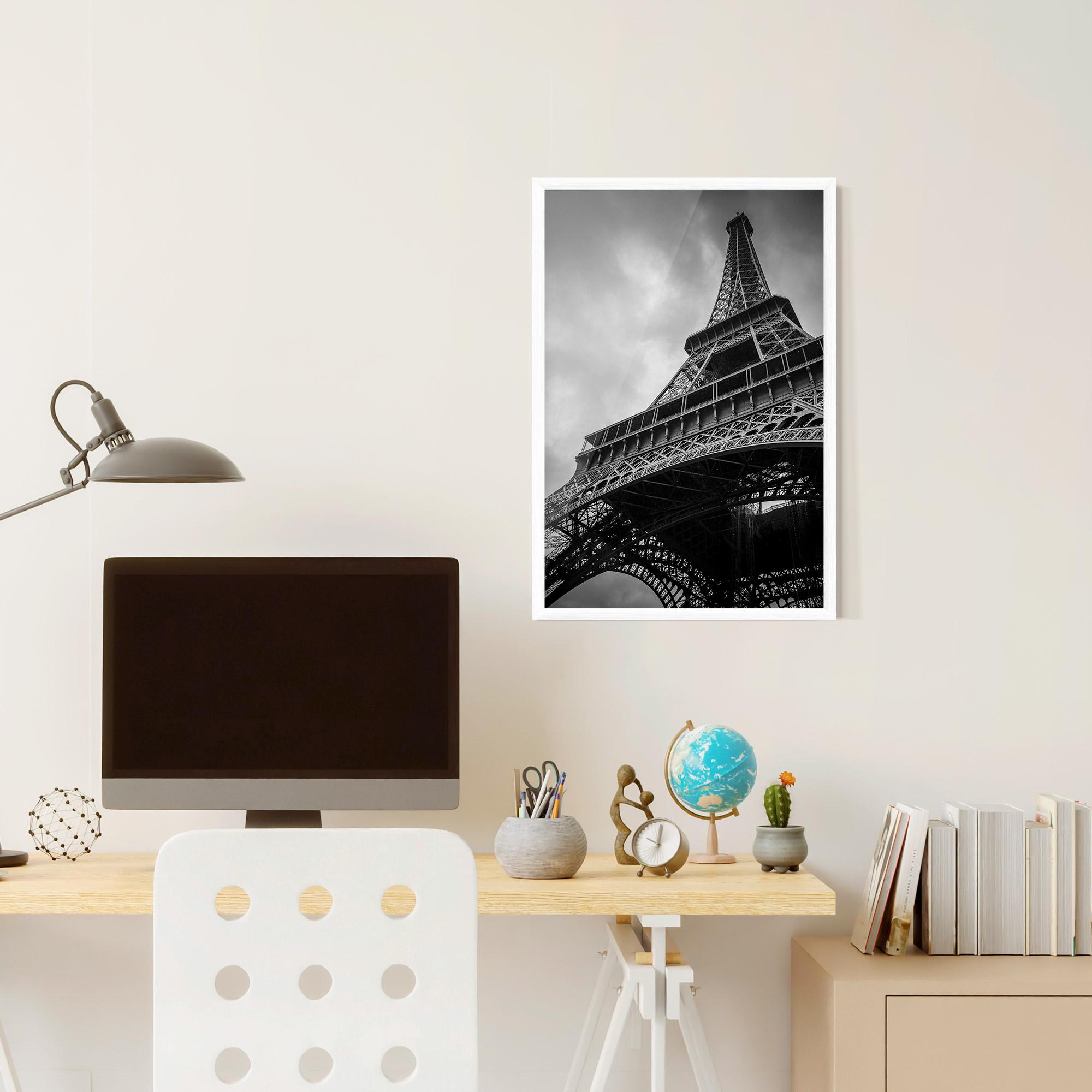 Keretezett Poszter Eiffel Grey Tower mockup 6