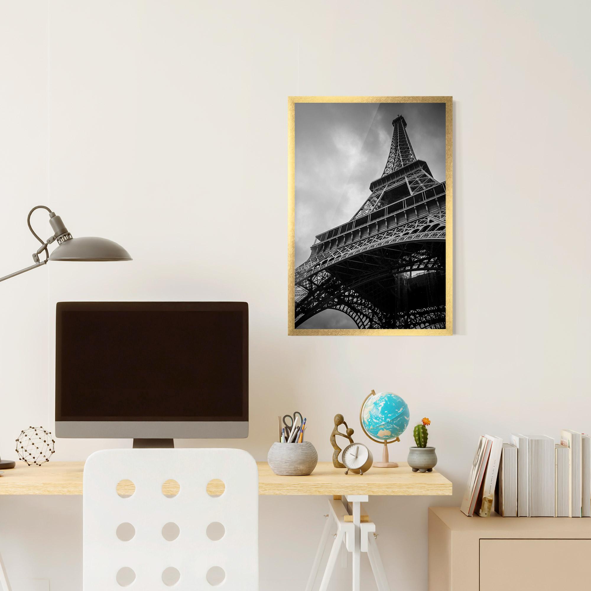 Keretezett Poszter Eiffel Grey Tower mockup 6