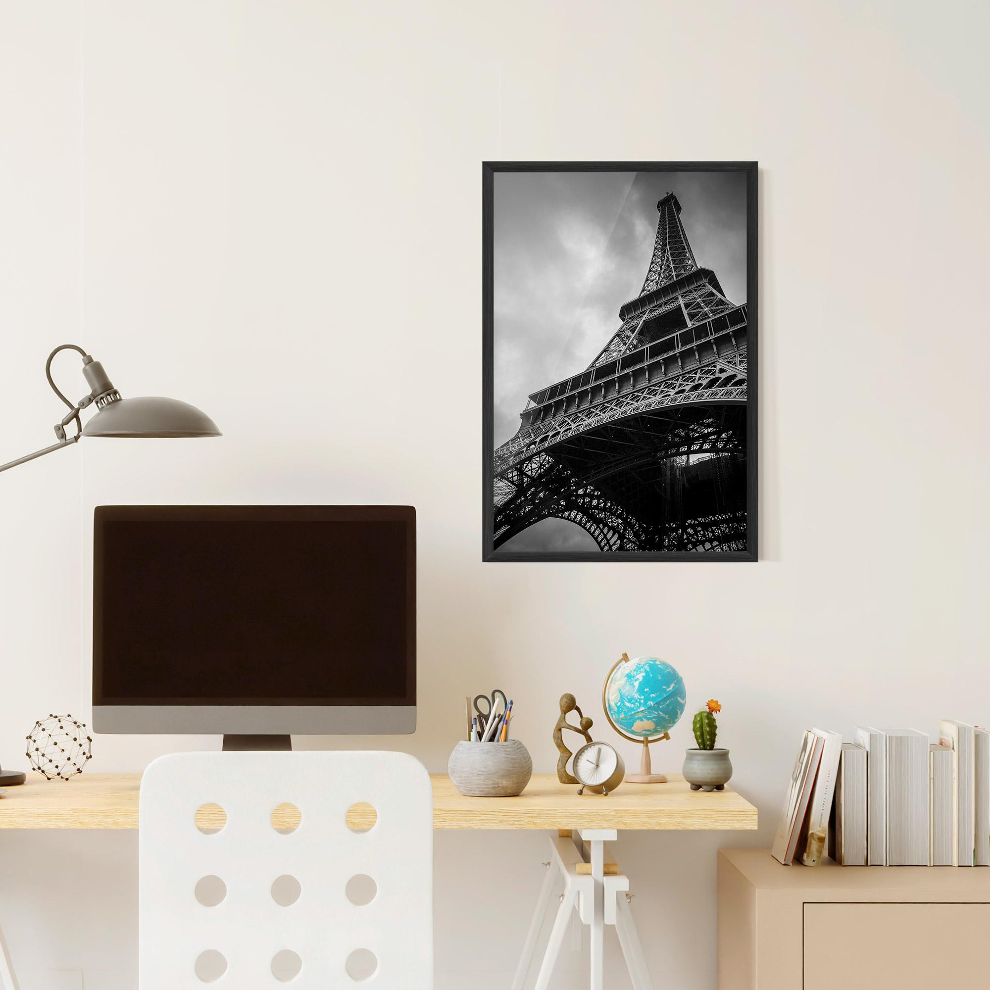 Keretezett Poszter Eiffel Grey Tower mockup 6