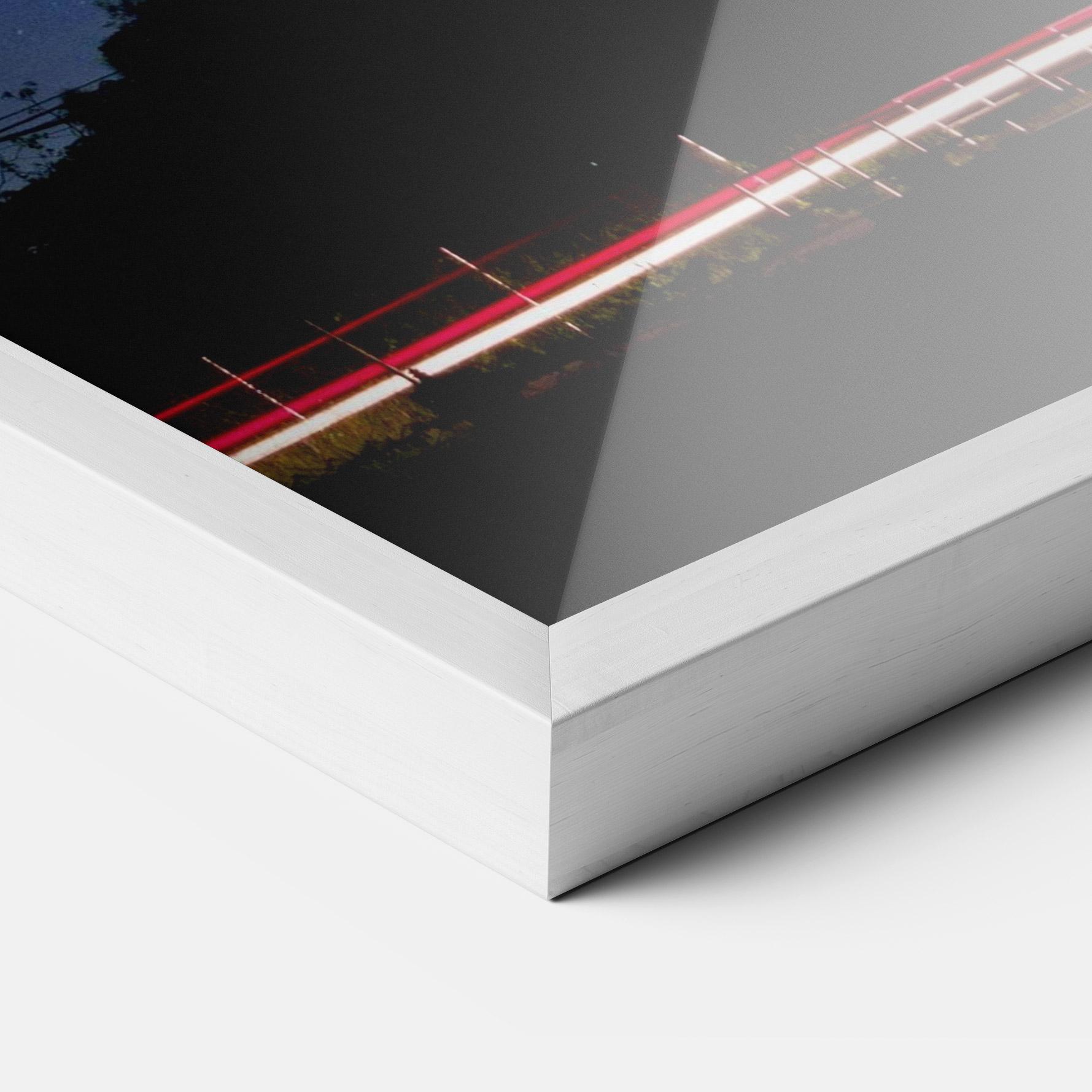 Keretezett Poszter Red Moon mockup 3