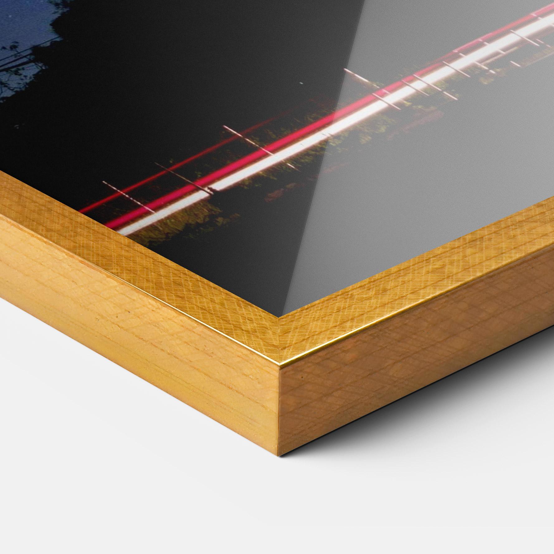 Keretezett Poszter Red Moon mockup 3