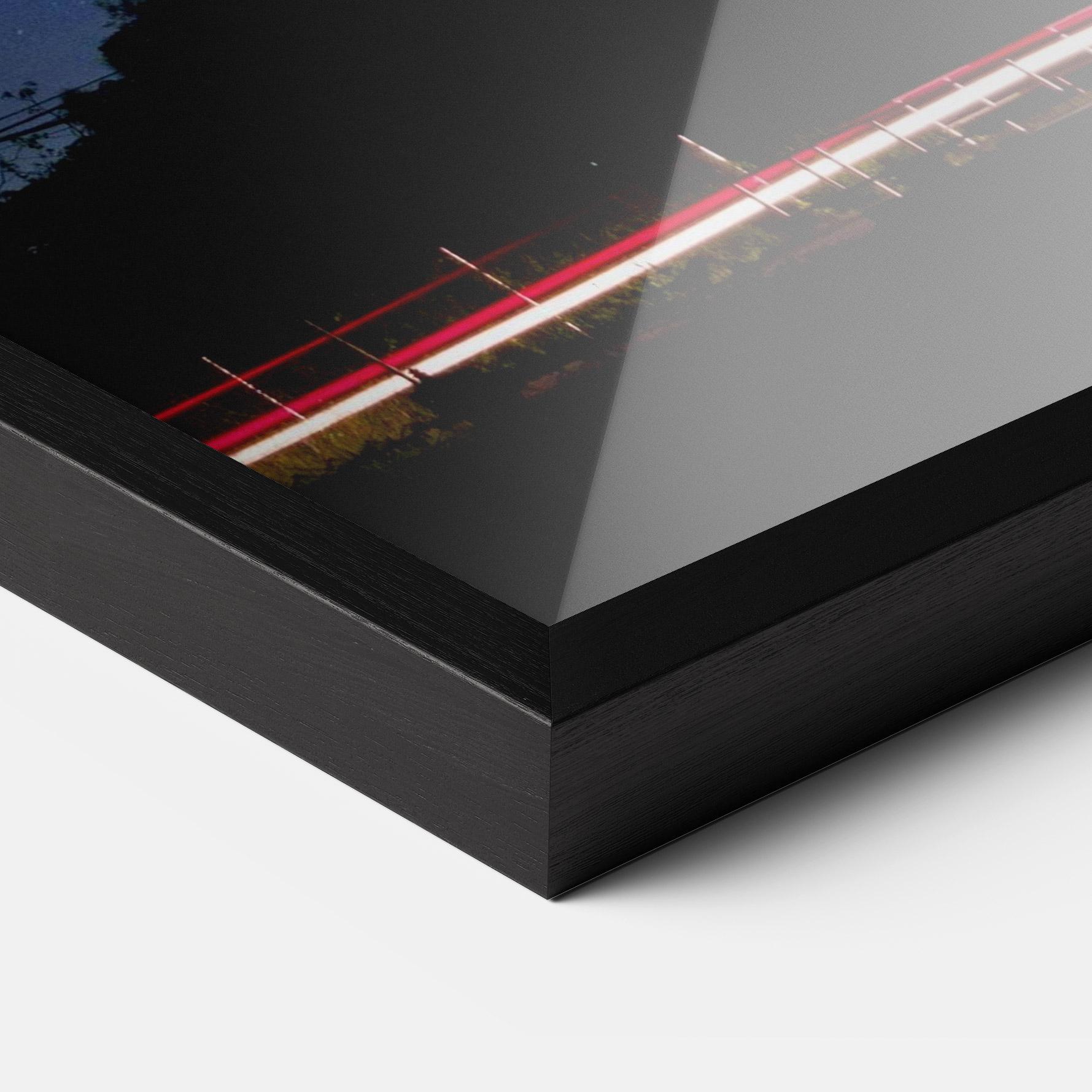 Keretezett Poszter Red Moon mockup 3