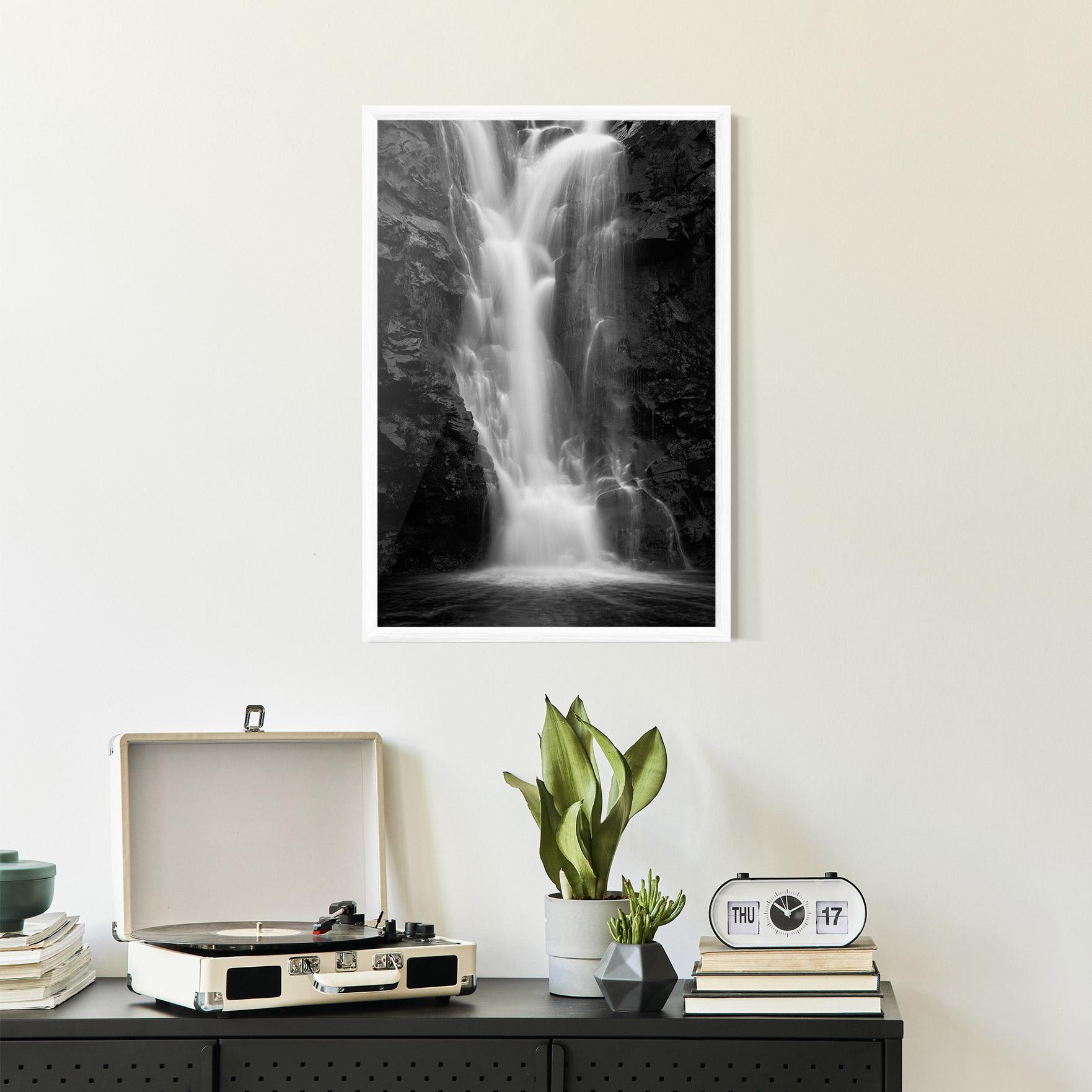 Keretezett Poszter Black Rock Waterfall View mockup 2