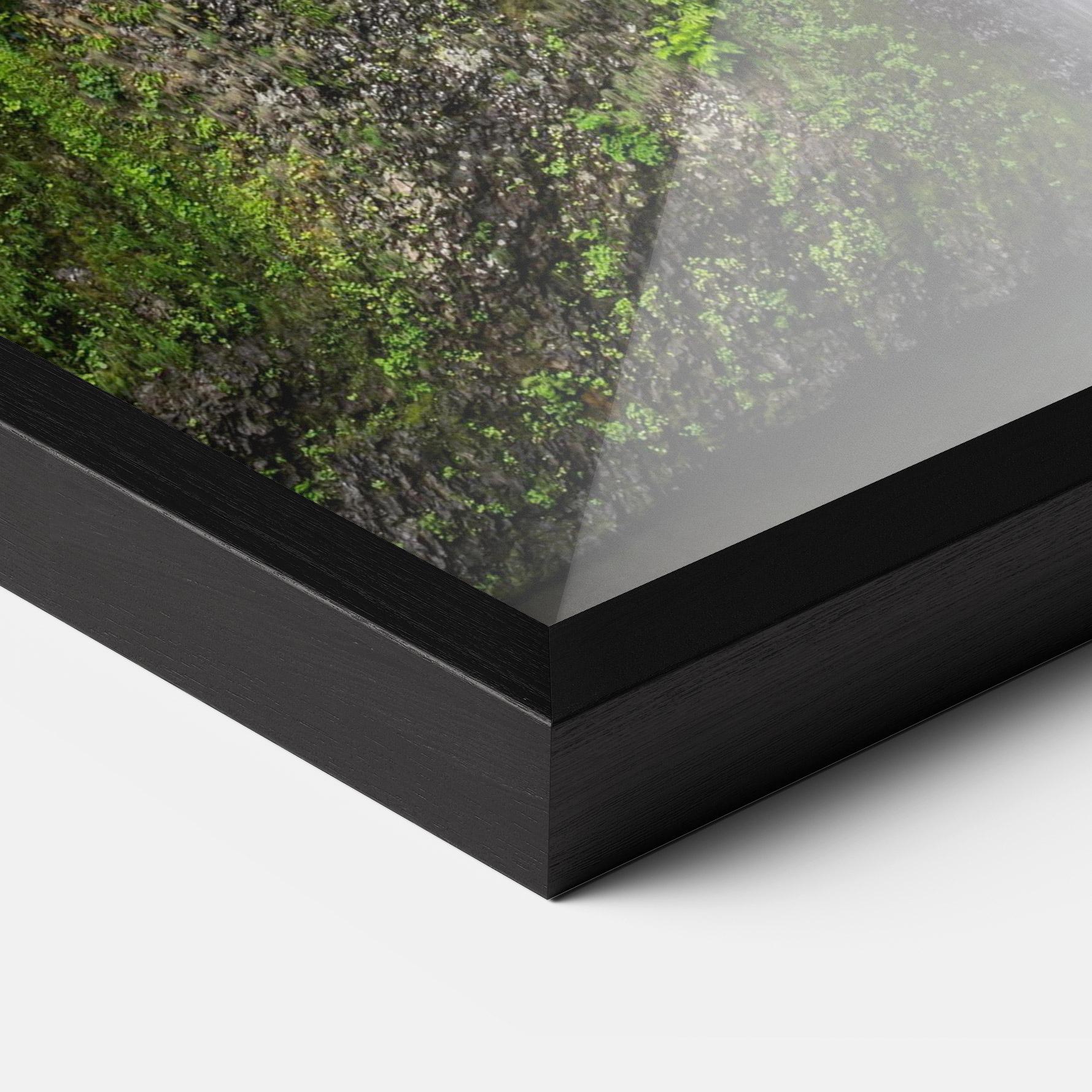 Keretezett Poszter Green Leaves Bridge View mockup 3