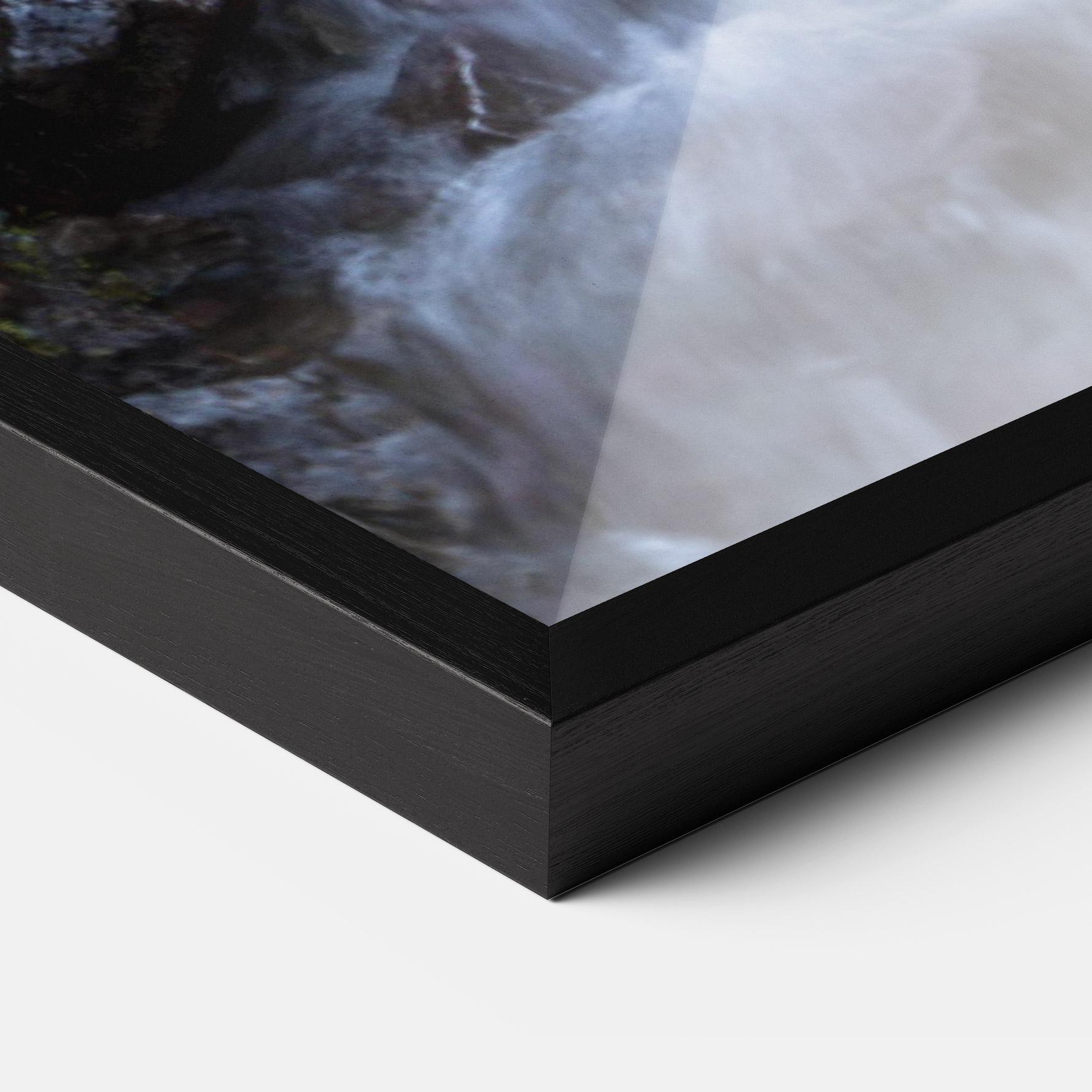 Keretezett Poszter Water Falling Field mockup 3