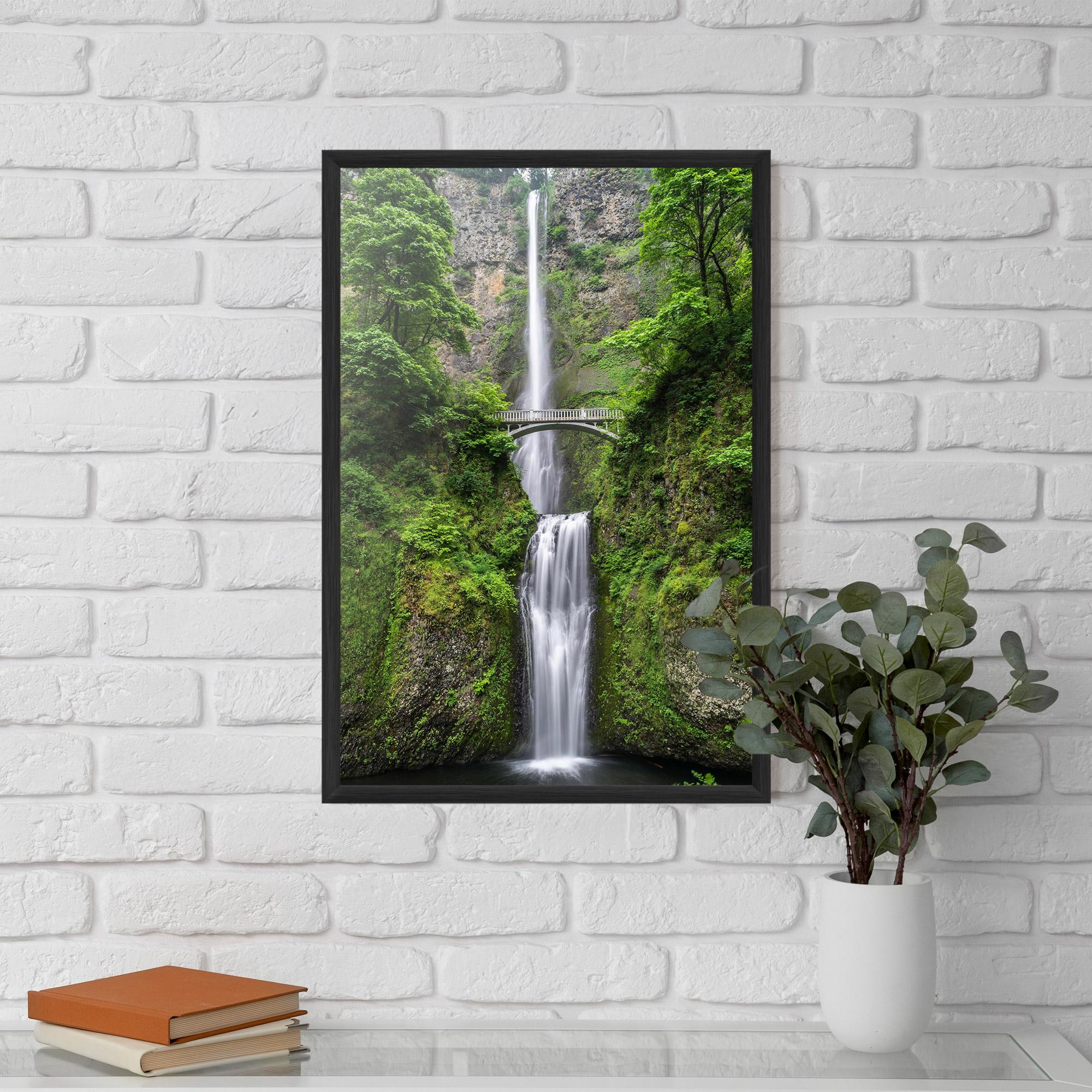 Keretezett Poszter Green Leaves Bridge View mockup 5