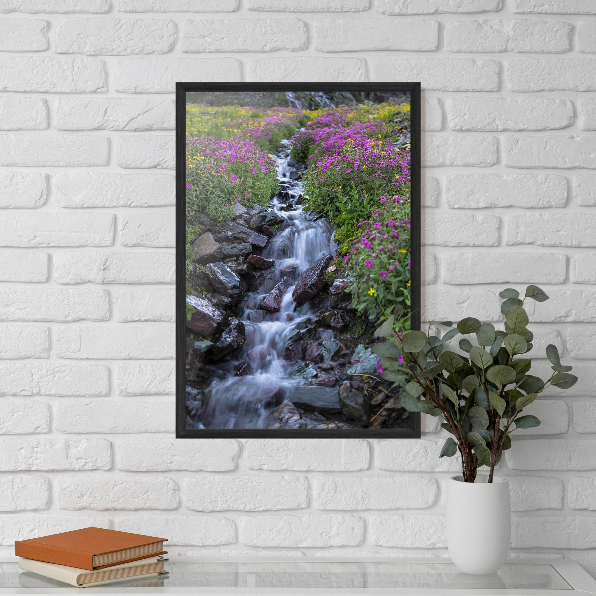 Keretezett Poszter Water Falling Field mockup 5