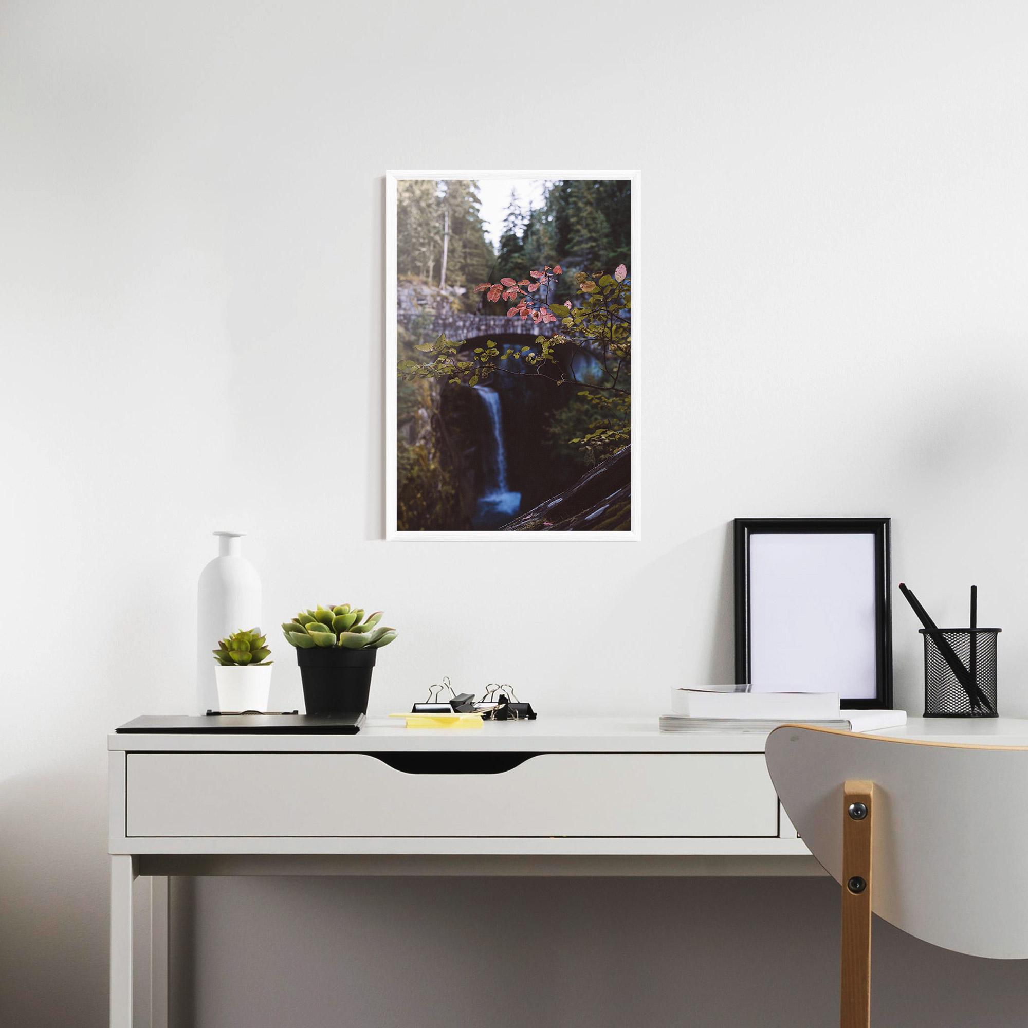 Keretezett Poszter Waterfall Bringe Red Leaves mockup 7