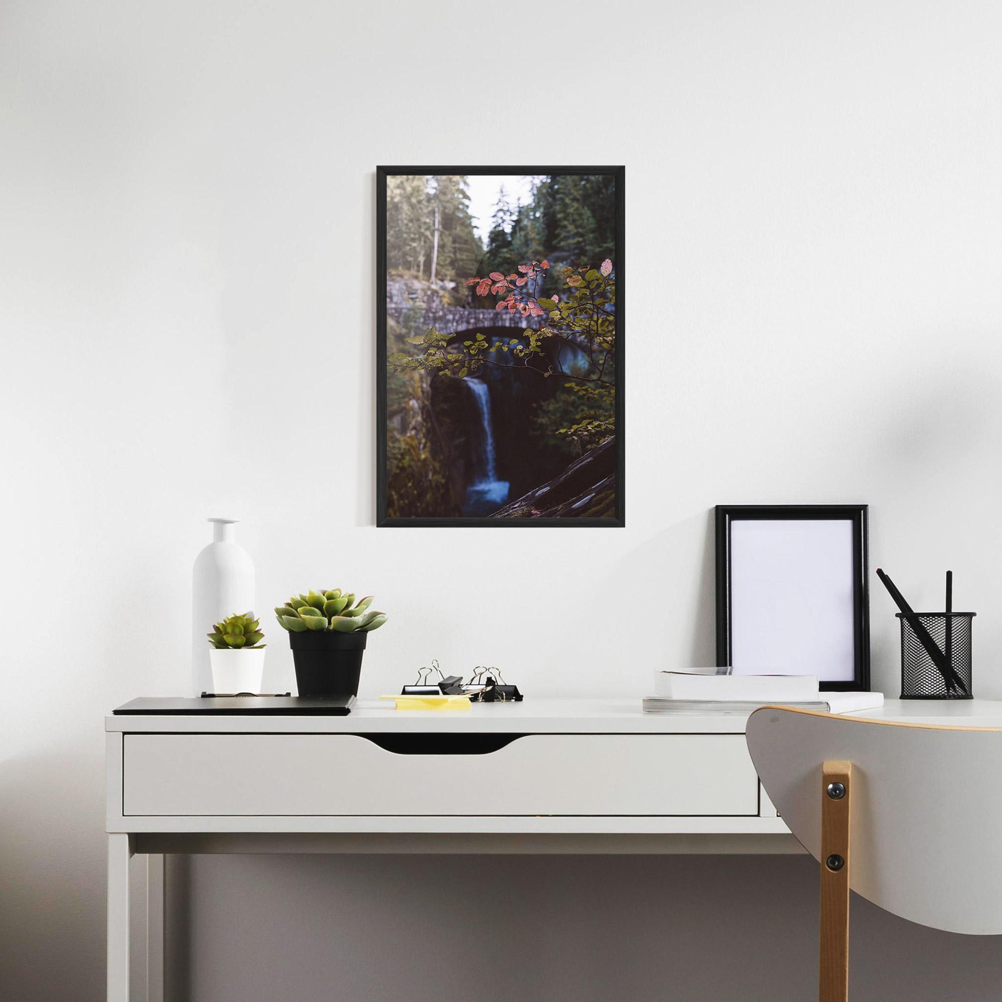 Keretezett Poszter Waterfall Bringe Red Leaves mockup 7