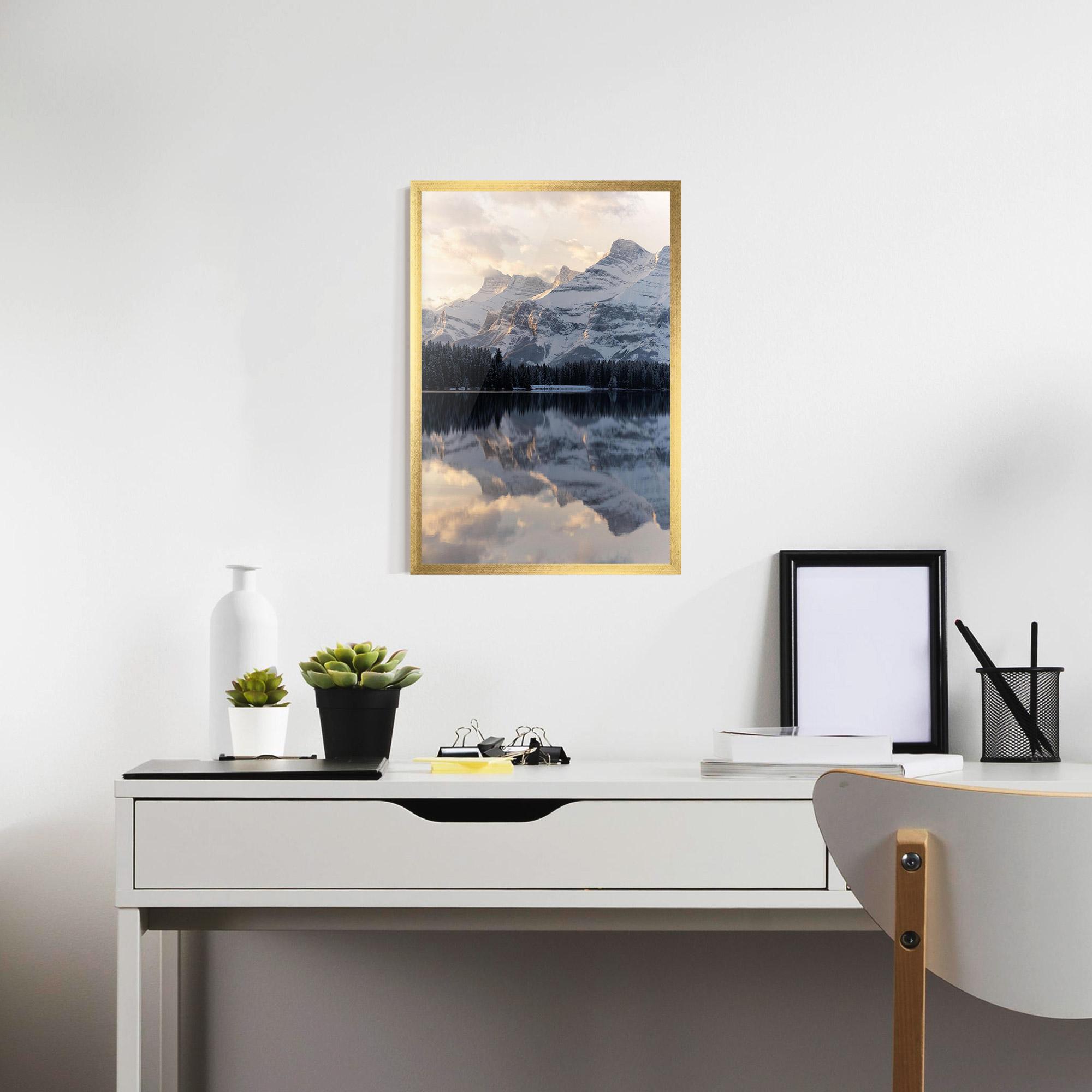 Keretezett Poszter Pretty Light Lake mockup 7