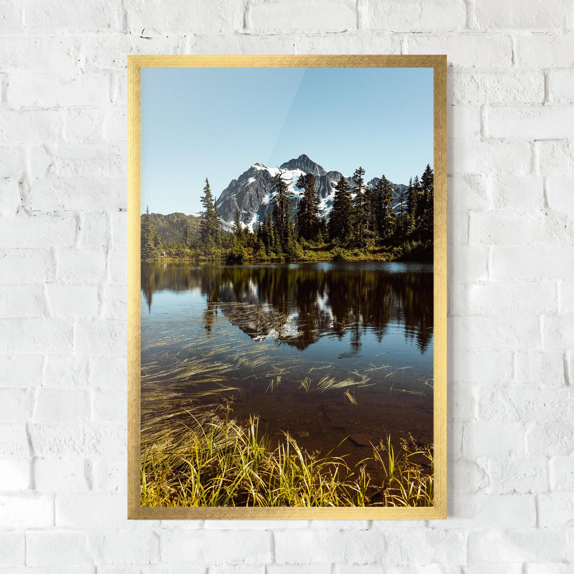 Keretezett Poszter Lake Snow Mountain mockup 0