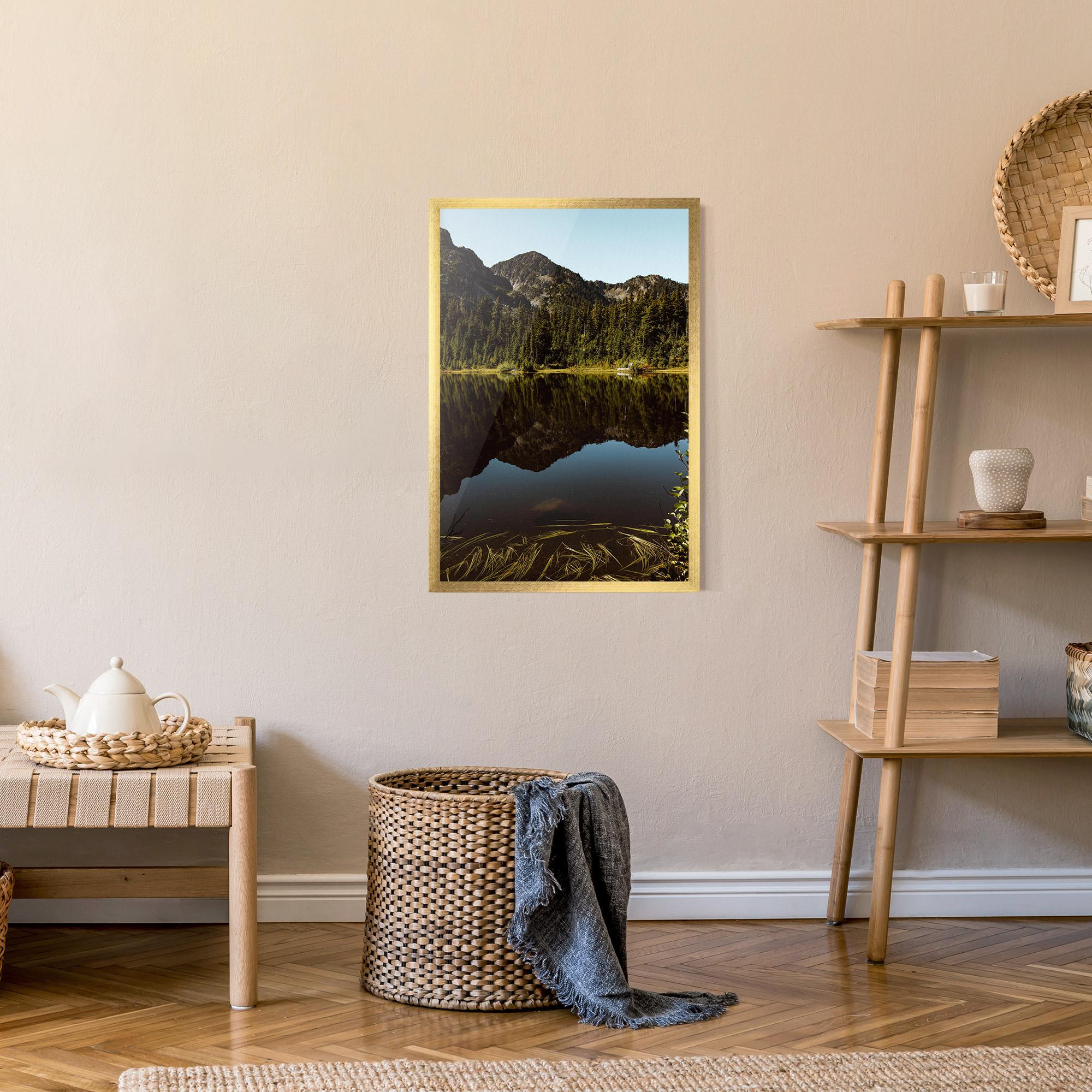 Keretezett Poszter Big Lake Mountain mockup 9