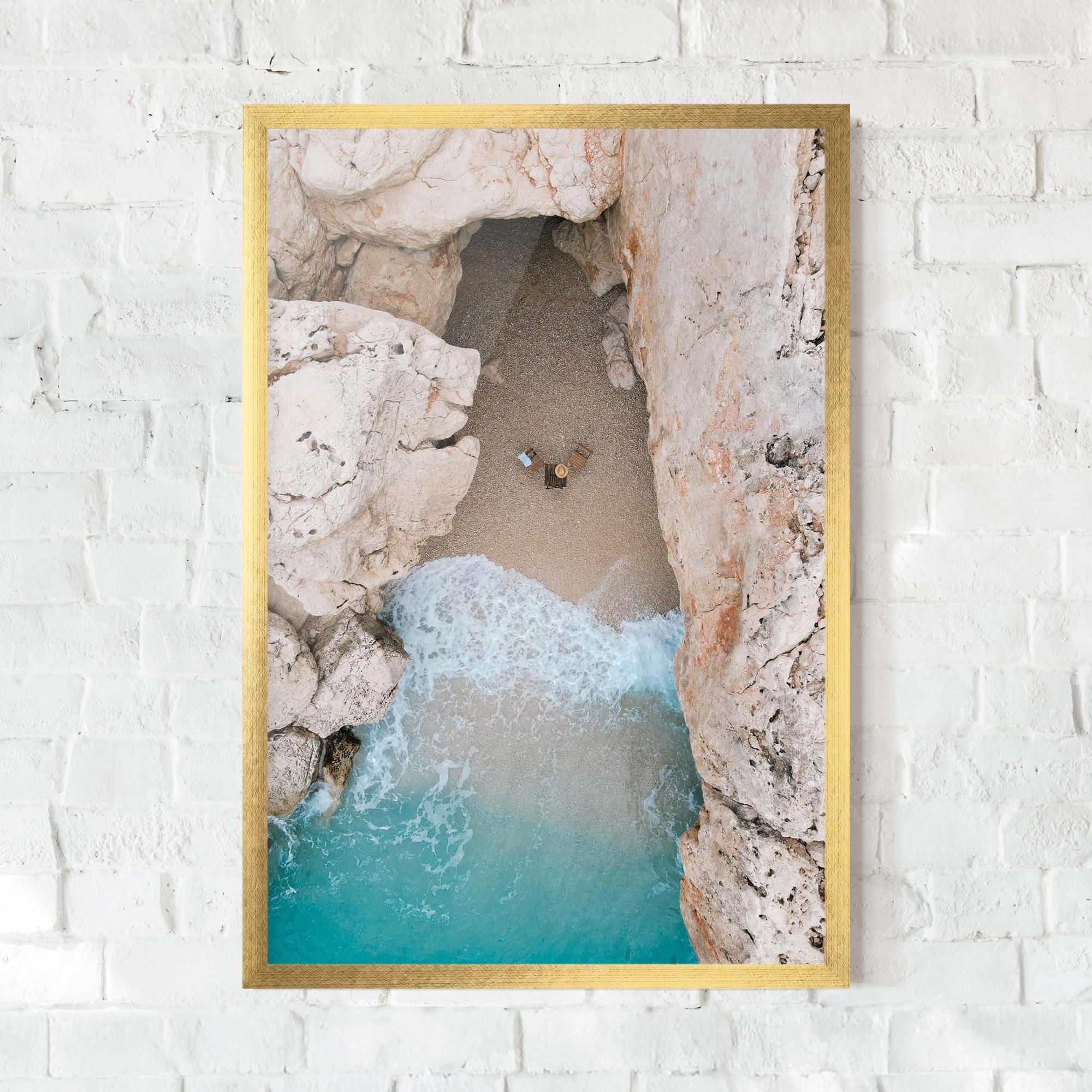 Keretezett Poszter Private White Cave mockup 0