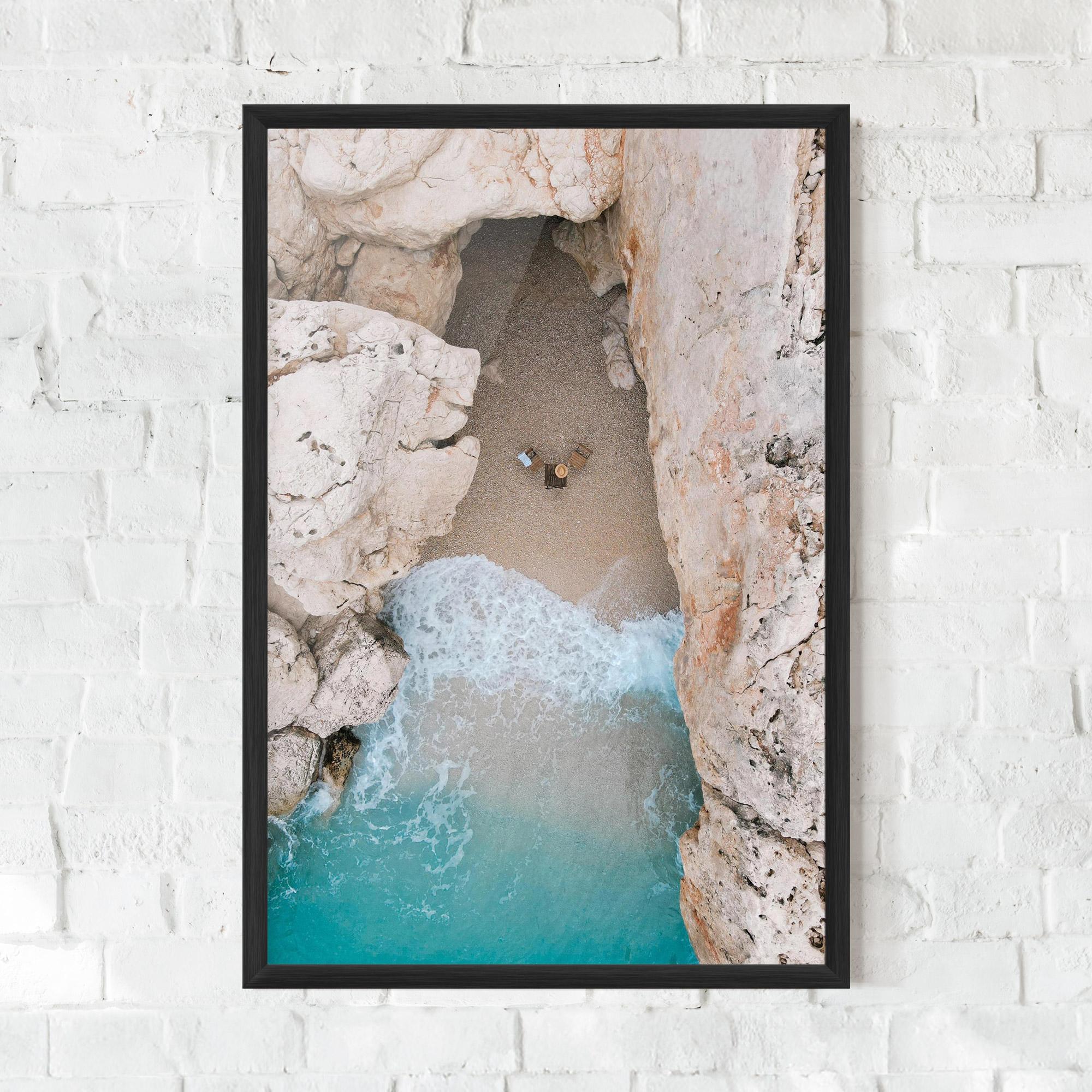 Keretezett Poszter Private White Cave mockup 0