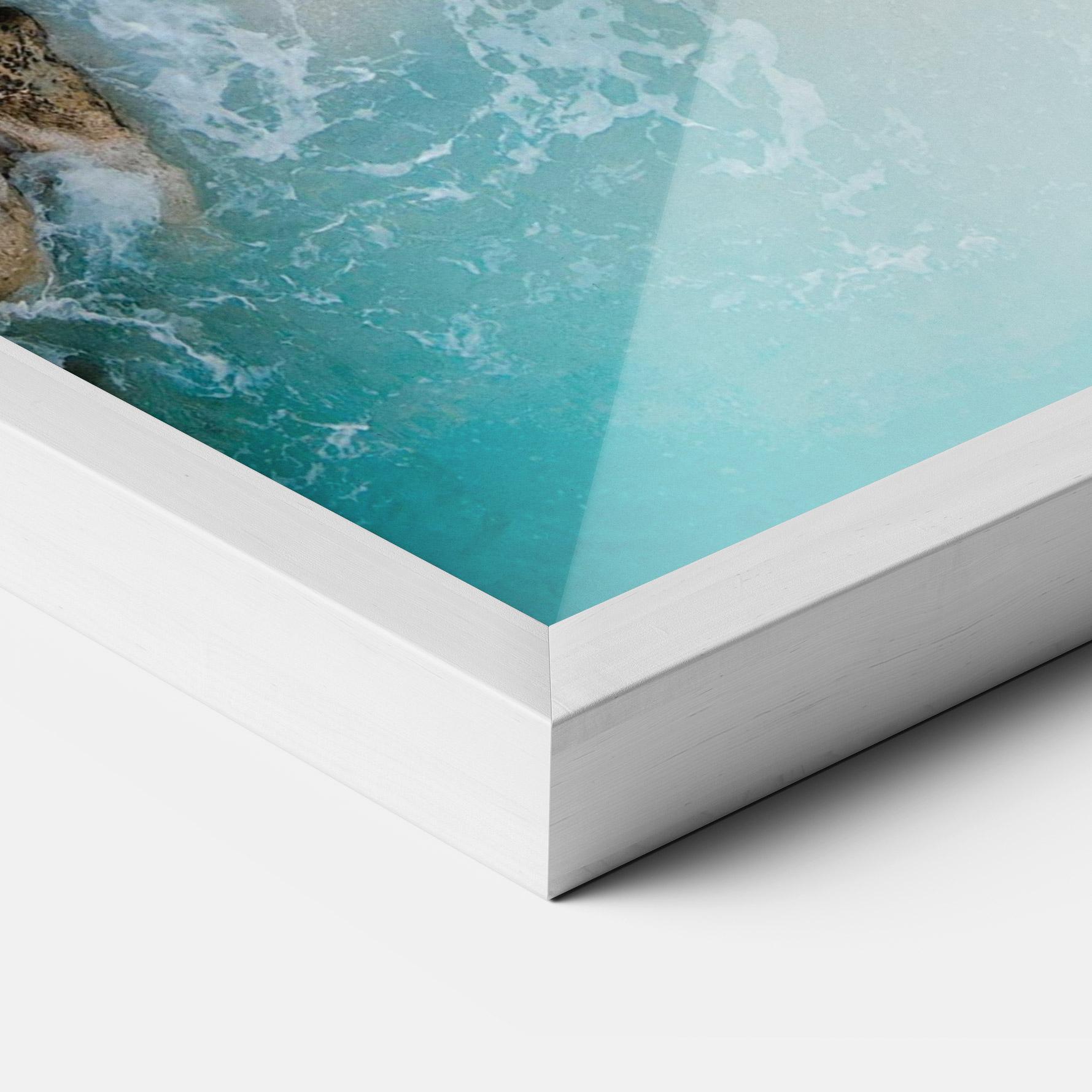 Keretezett Poszter Private White Cave mockup 3
