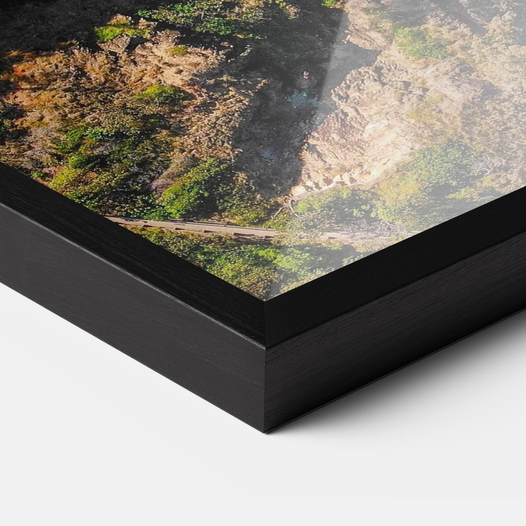 Keretezett Poszter Rocky Beach mockup 3