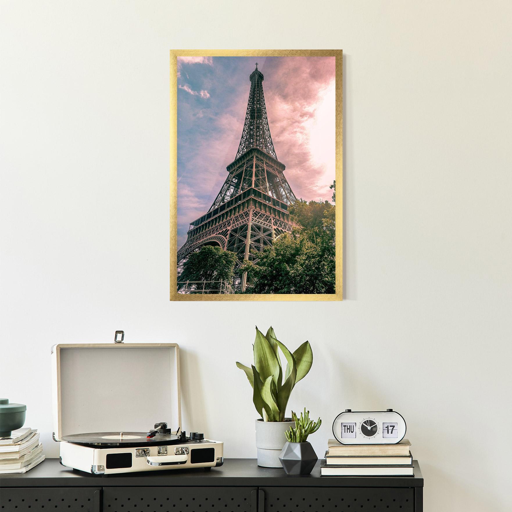 Keretezett Poszter Eiffel Under Pink Sky mockup 2