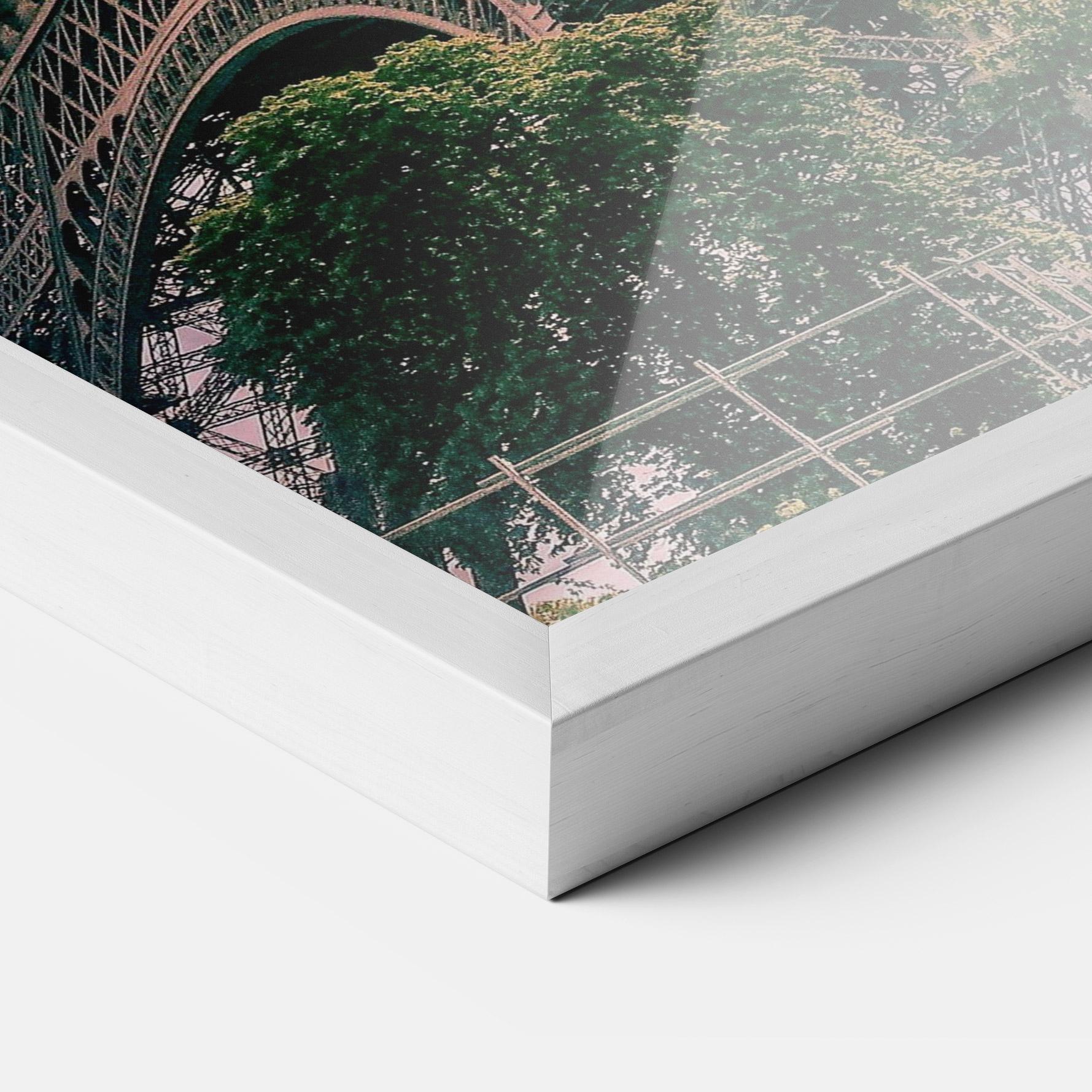 Keretezett Poszter Eiffel Under Pink Sky mockup 3