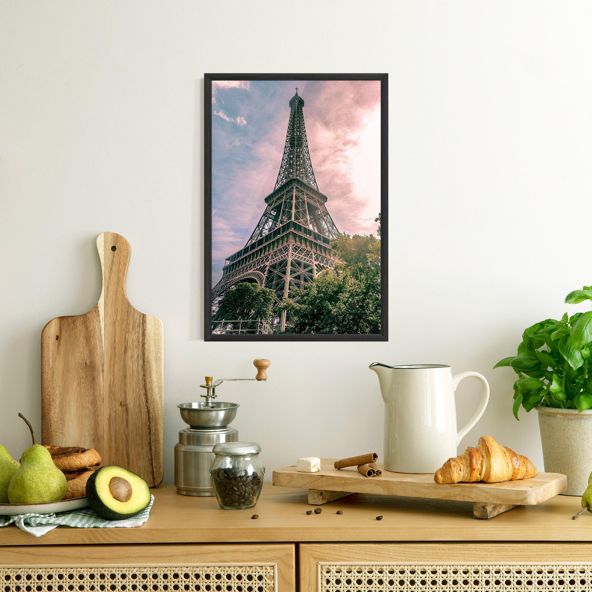 Keretezett Poszter Eiffel Under Pink Sky mockup 8