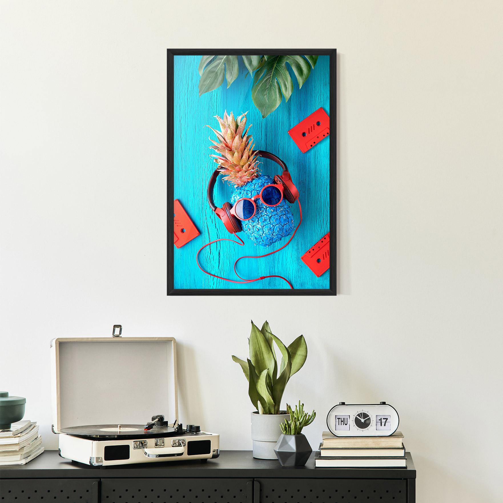 Keretezett Poszter Pineapple On Blue mockup 2