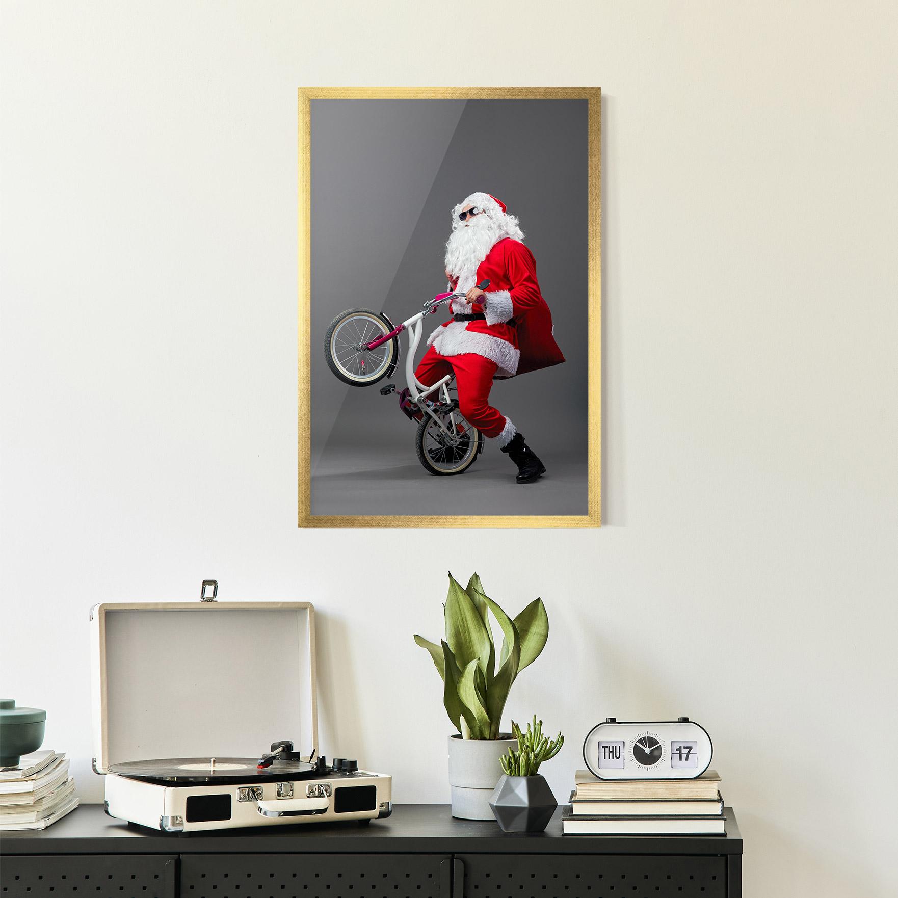 Keretezett Poszter Santa Rides Bicycle mockup 2