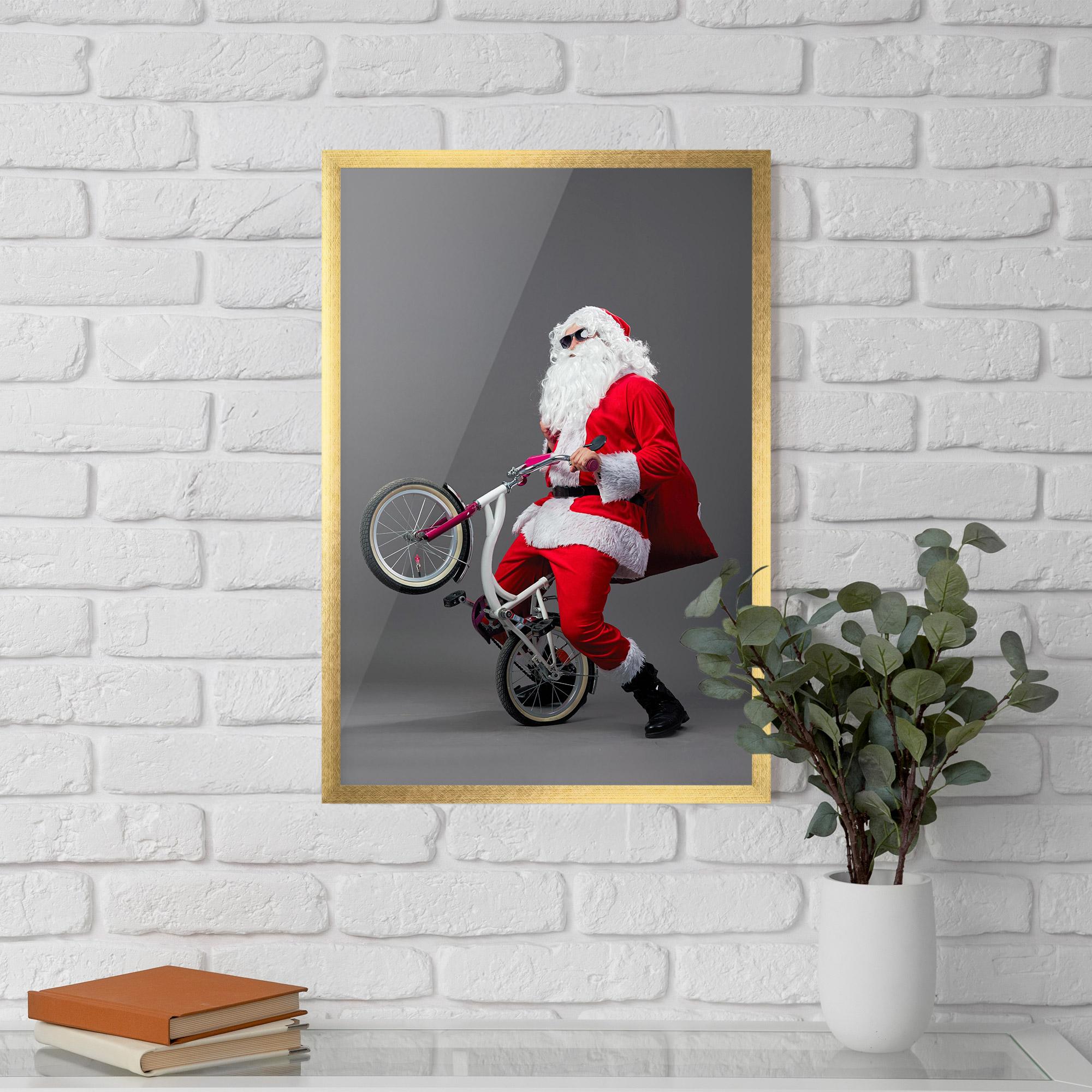 Keretezett Poszter Santa Rides Bicycle mockup 5