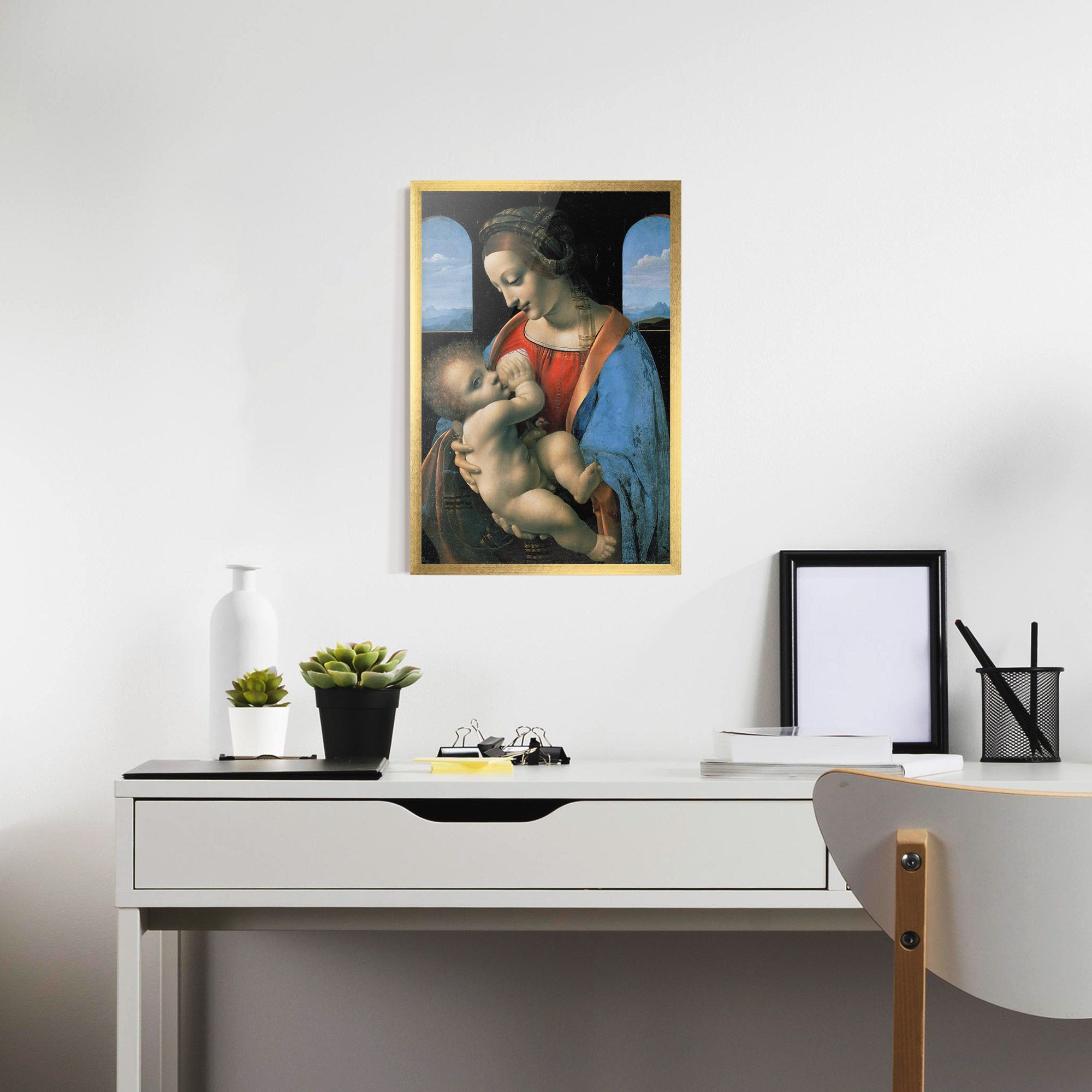 Leonardo Da Vinci Attributed Madonna Litta mockup 7