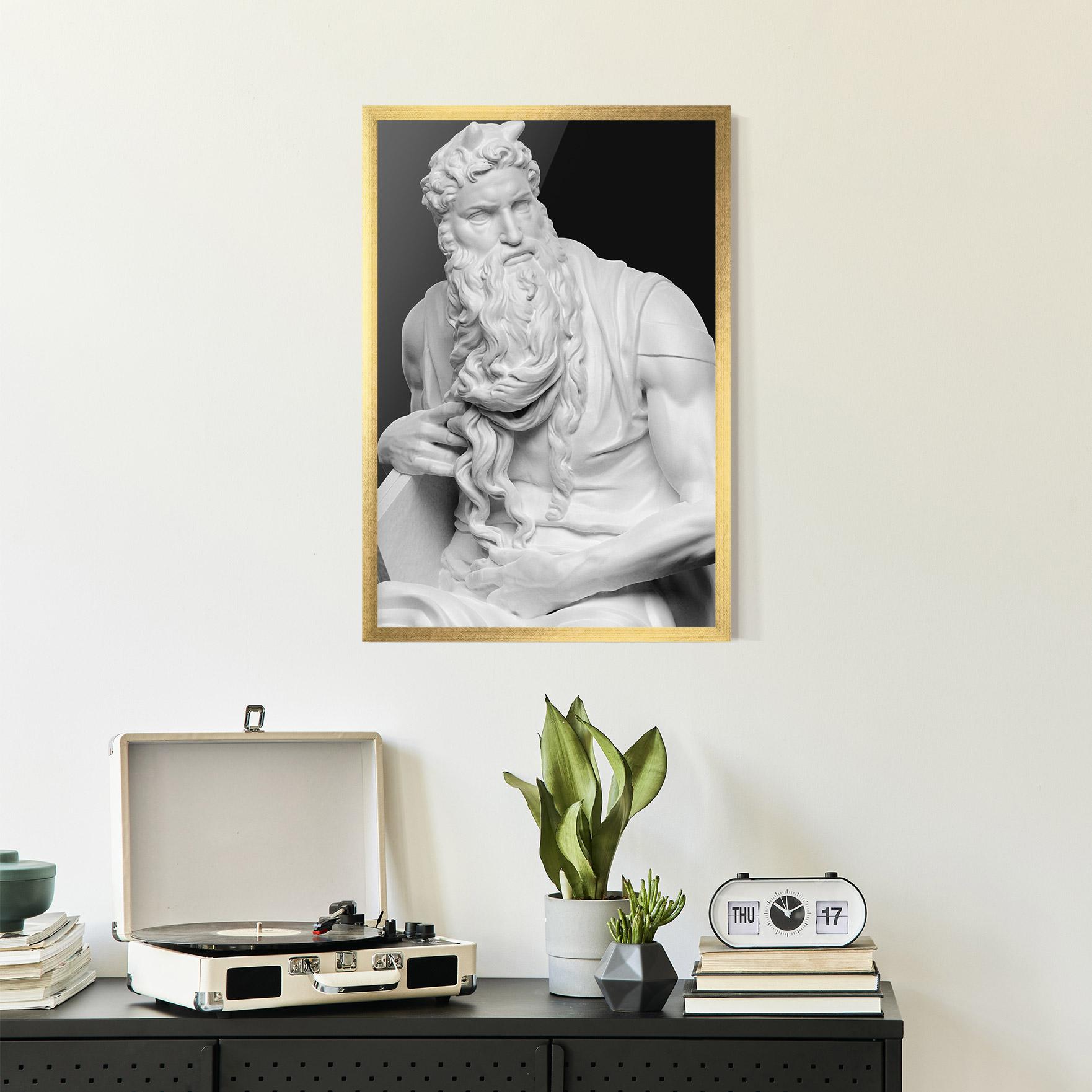 Keretezett Poszter Moses Statue mockup 2