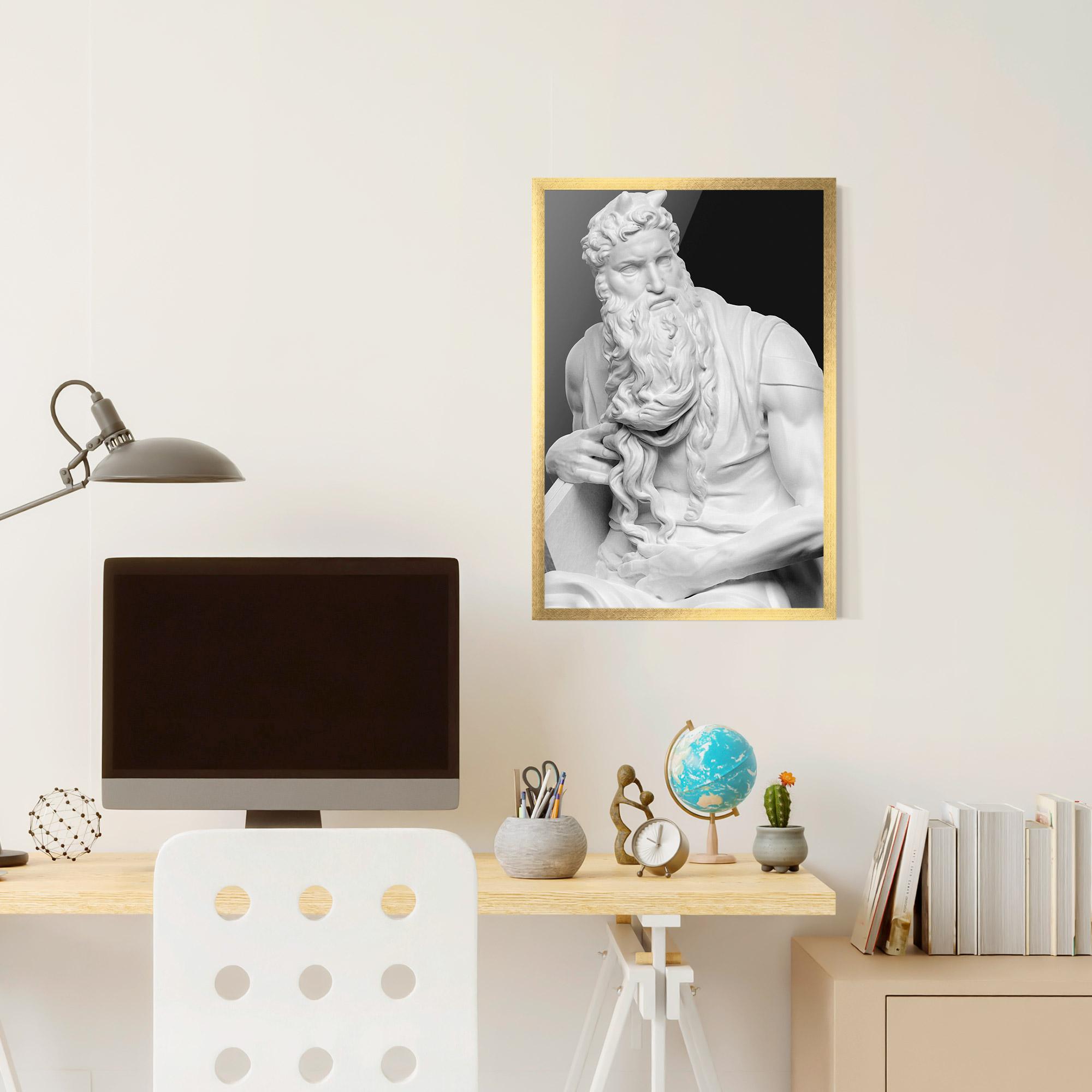 Keretezett Poszter Moses Statue mockup 6
