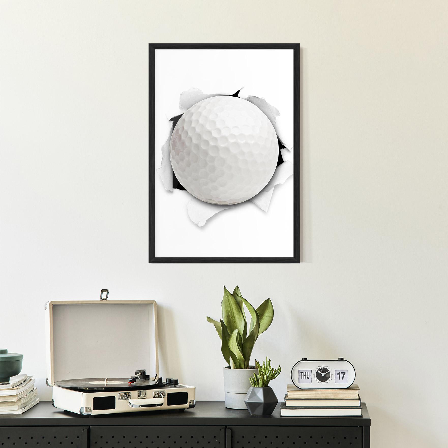 Keretezett Poszter Golf Ball Bursting Hole mockup 2