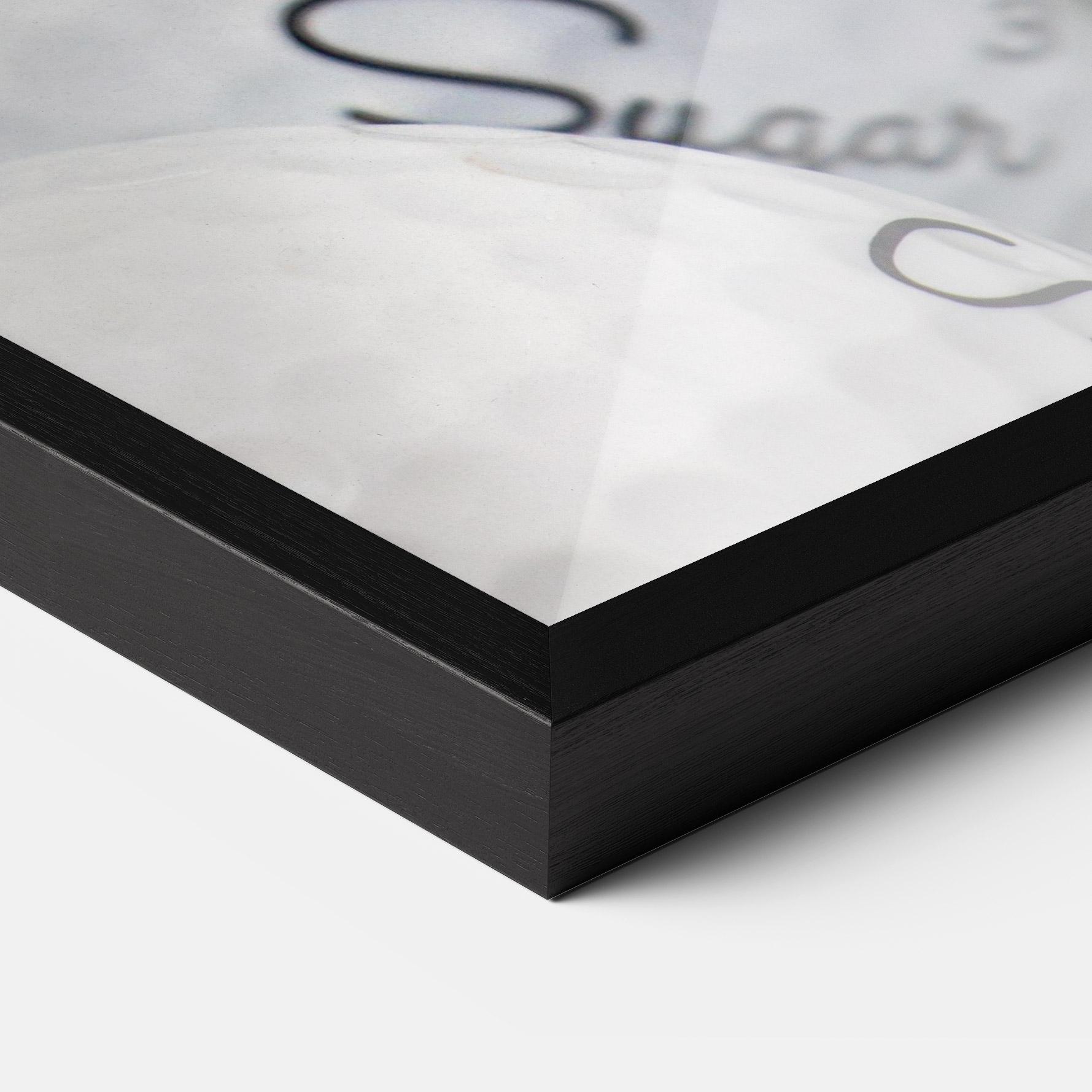 Keretezett Poszter Sugar Ball Close Up mockup 3