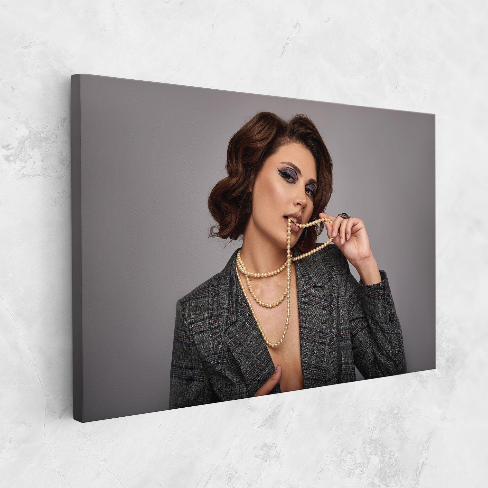 Vászonkép Gold Pearls mockup 1