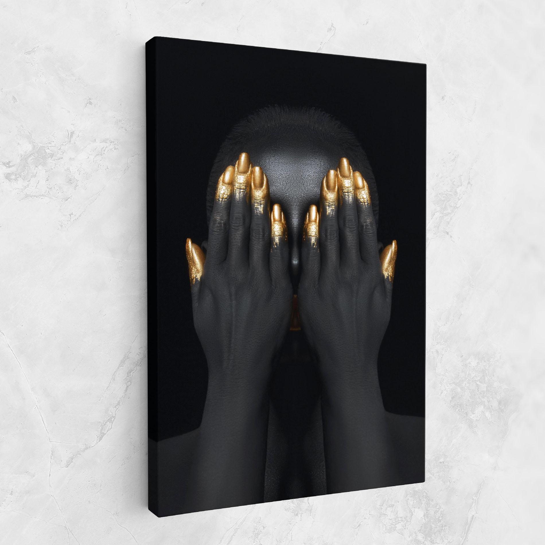 Vászonkép Gold Fingertips Chain mockup 1