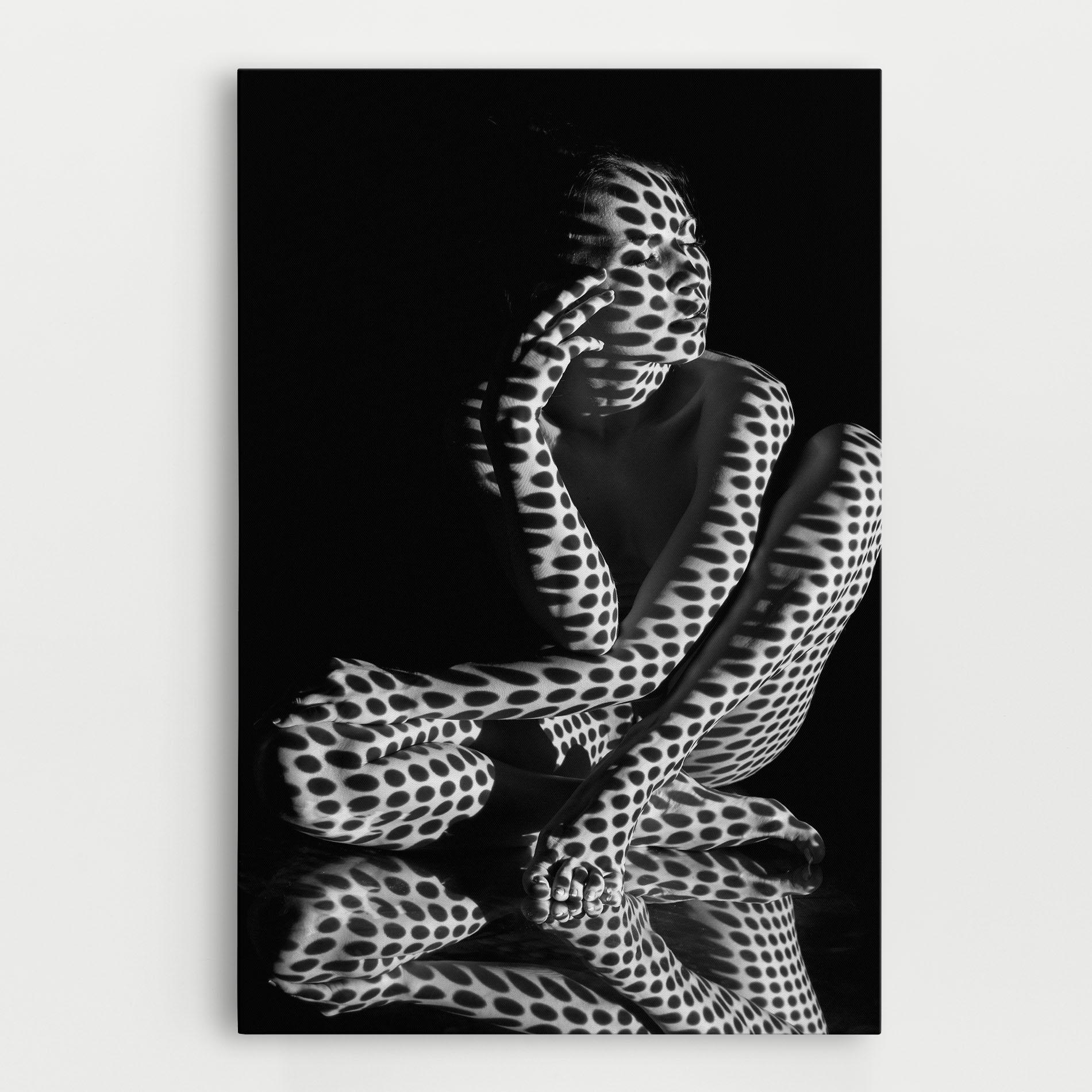 Vászonkép Black White Pattern Woman mockup 0