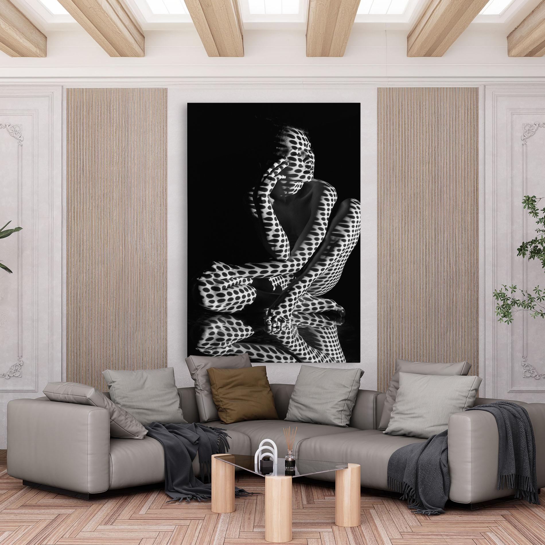 Vászonkép Black White Pattern Woman mockup 6