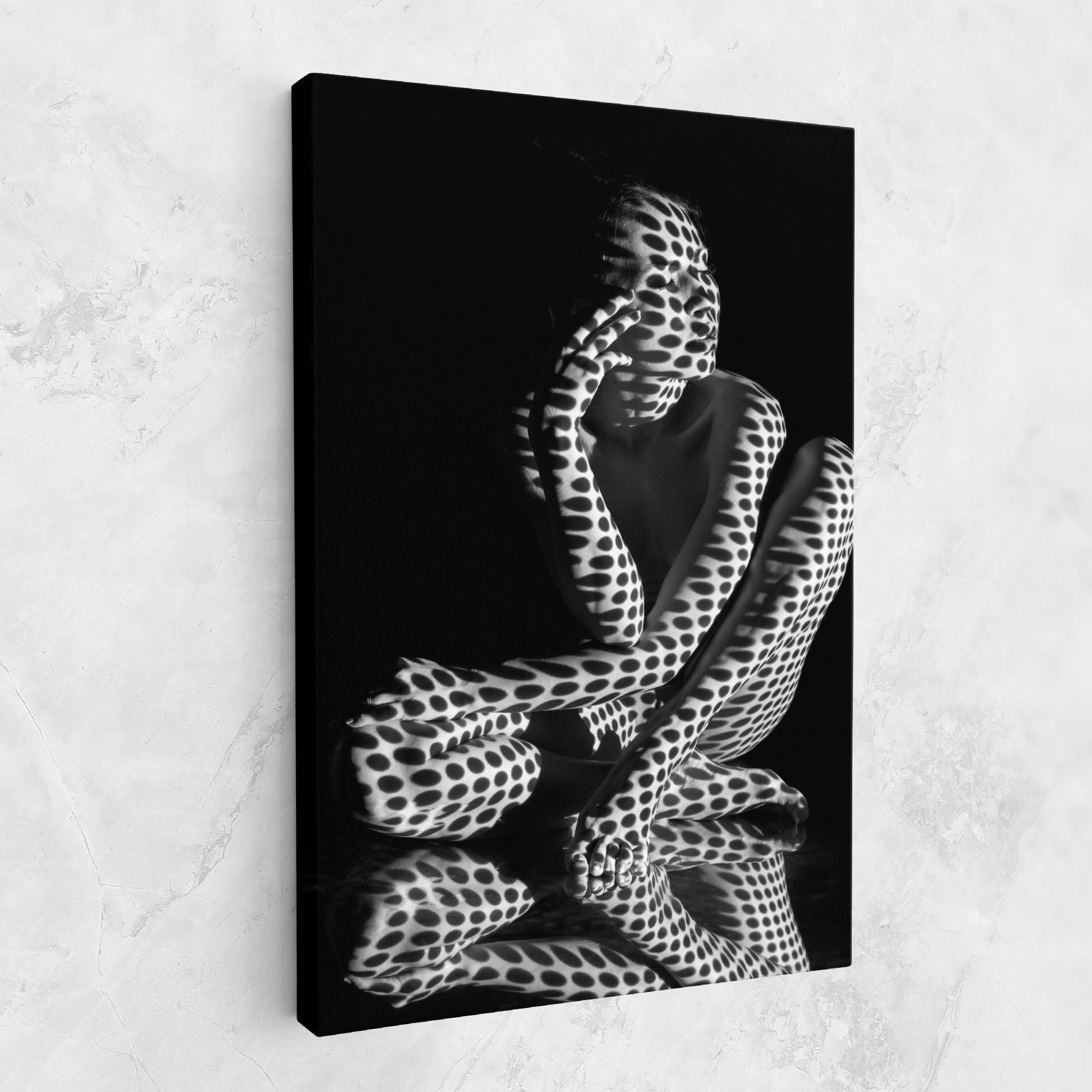 Vászonkép Black White Pattern Woman mockup 1