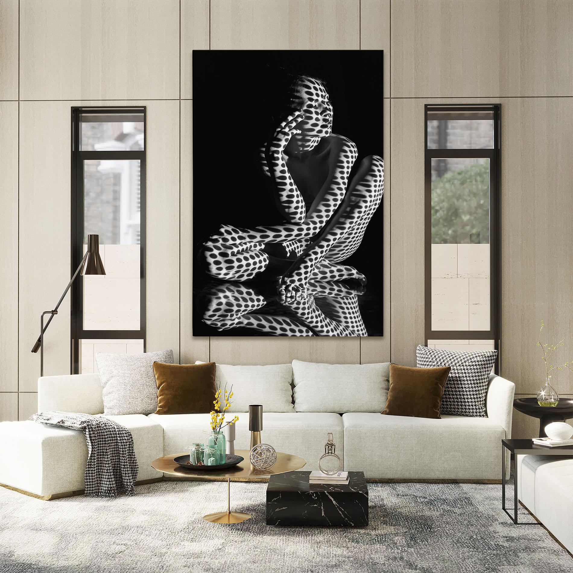 Vászonkép Black White Pattern Woman mockup 2