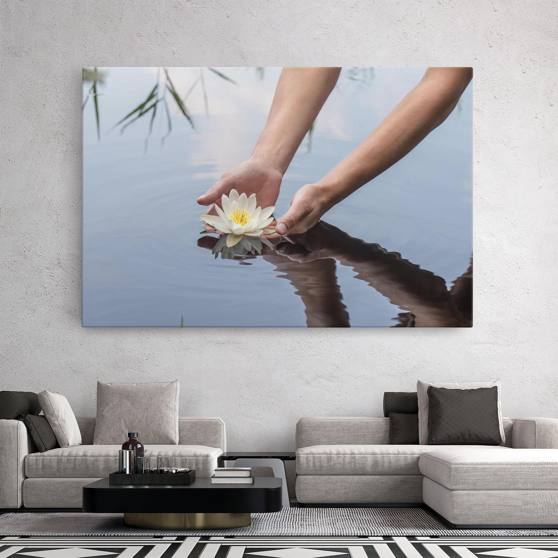 Vászonkép Holding Lake Flower mockup 2