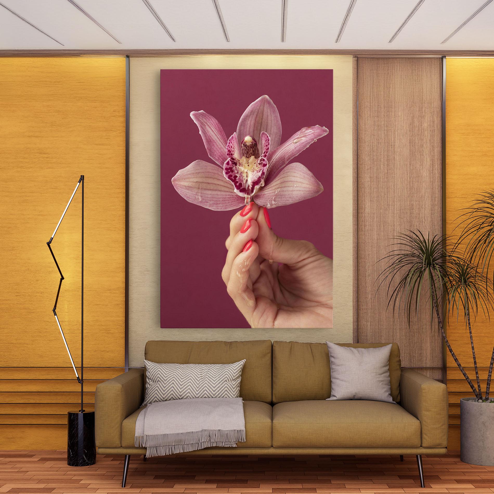 Vászonkép Orchid Holding mockup 9