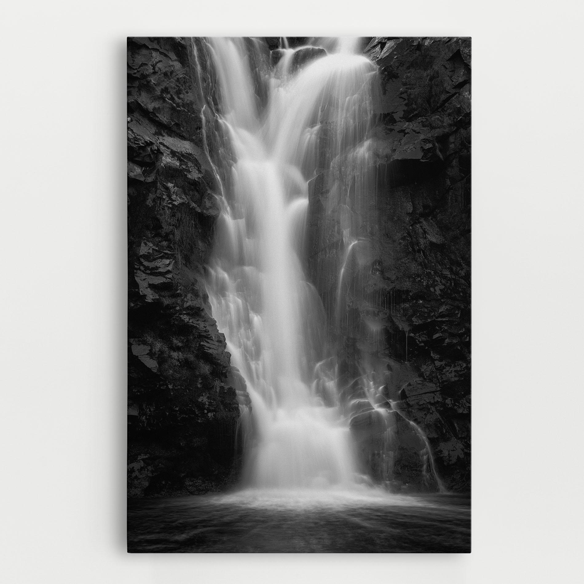 Vászonkép Black Rock Waterfall View mockup 0