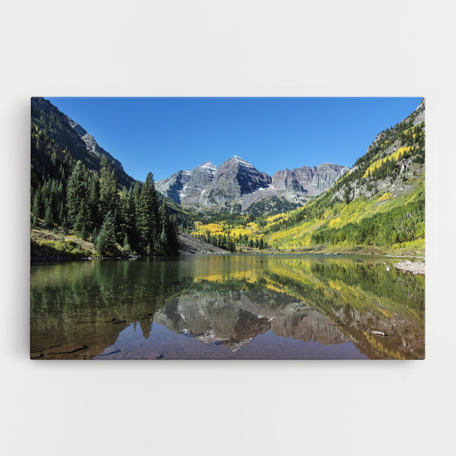 Lake Green Mountain mockup 0